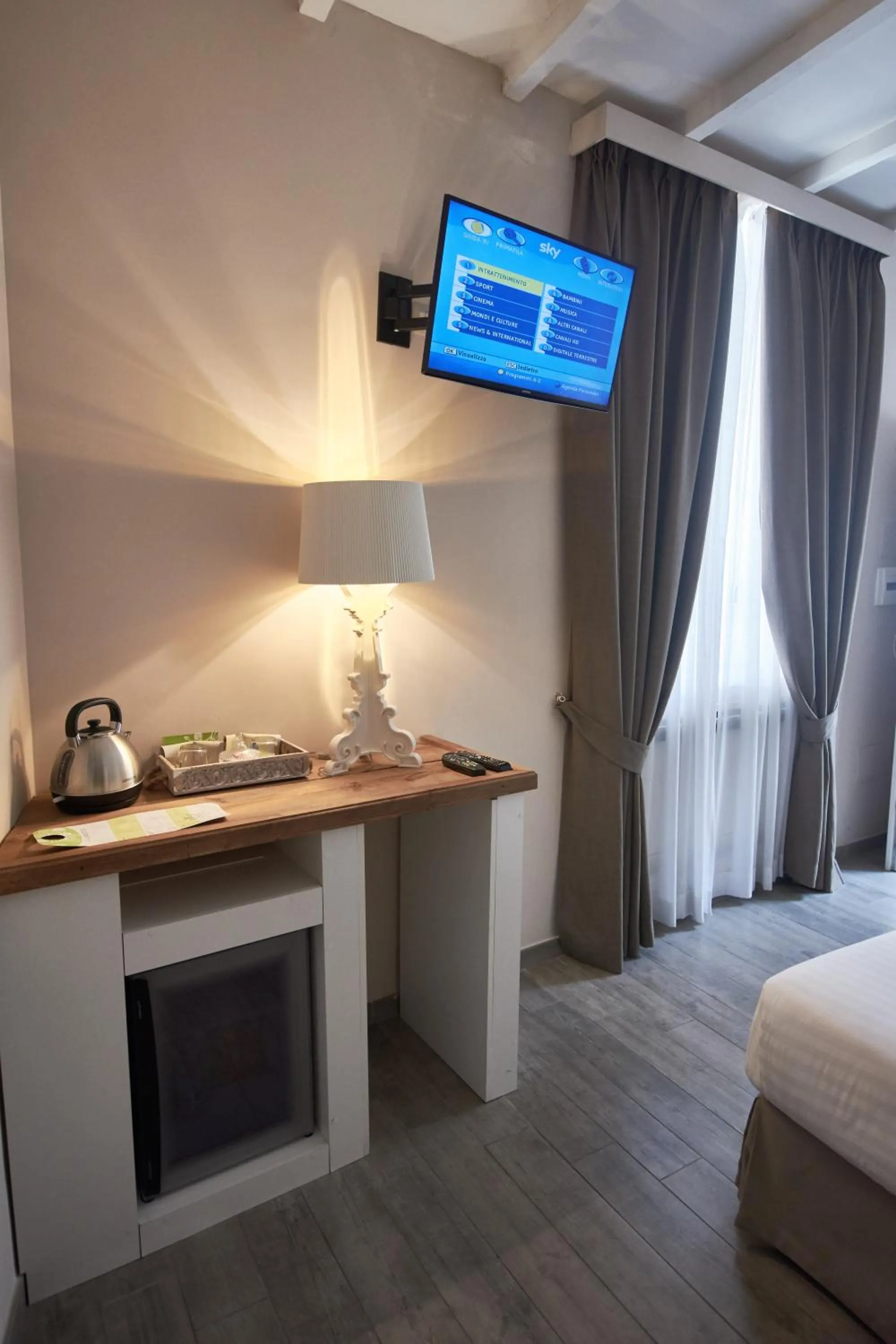 TV and multimedia, Bed in Cas'E Charming House