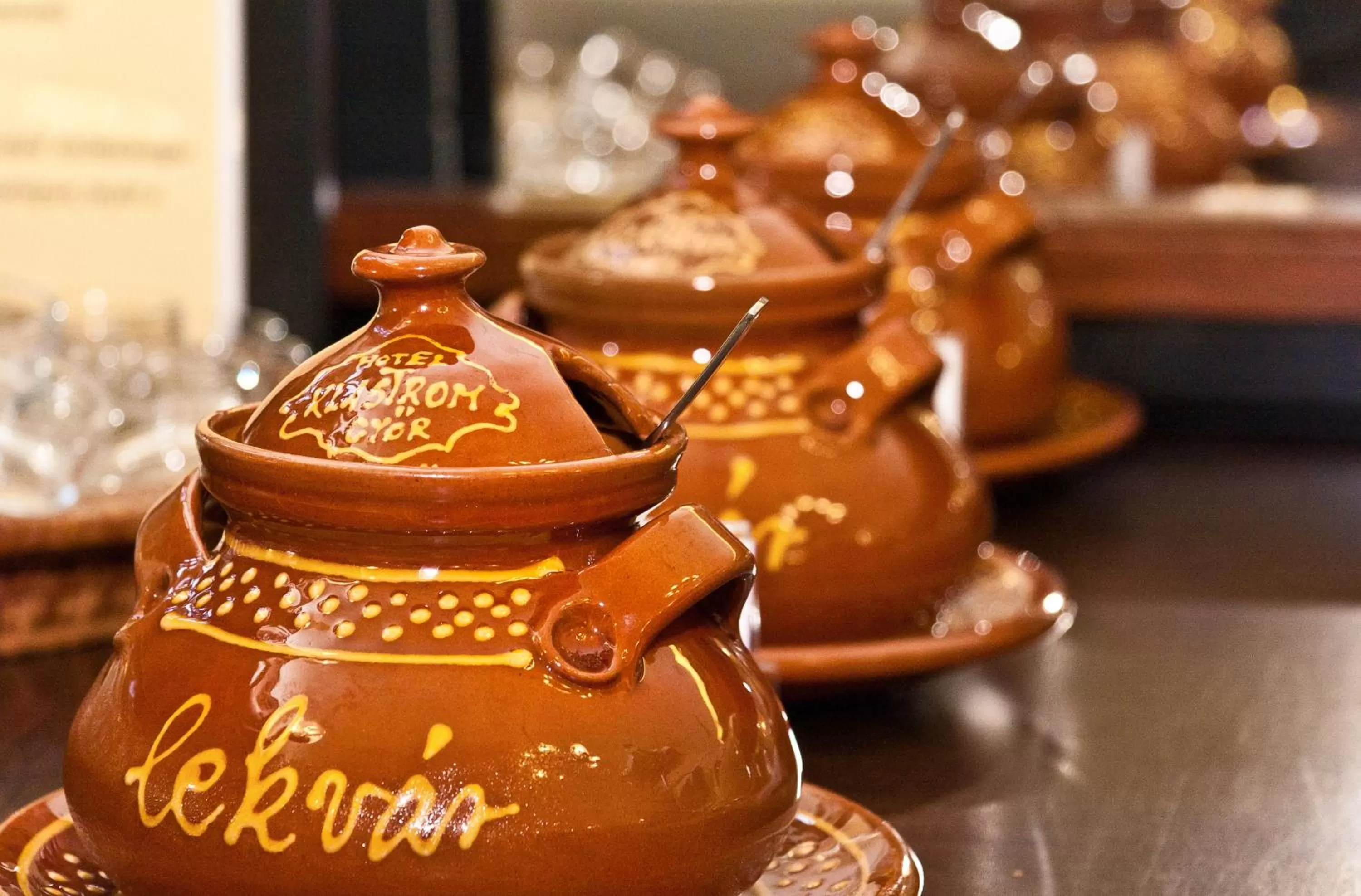 Dining area in Hotel Klastrom