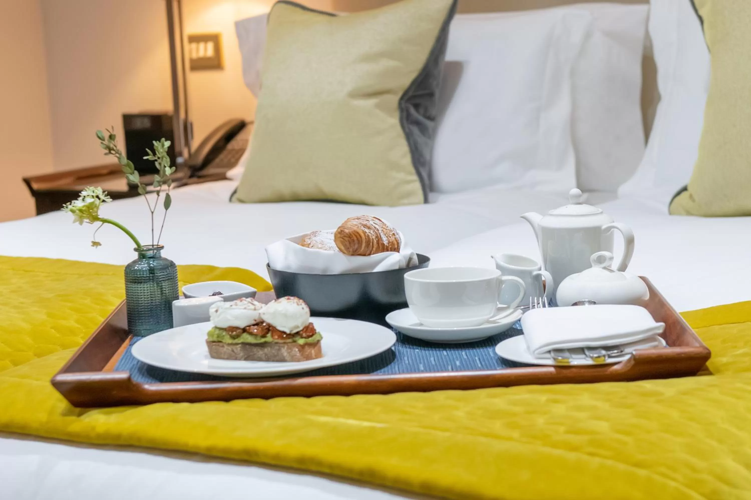 Food and drinks, Bed in Dukes London