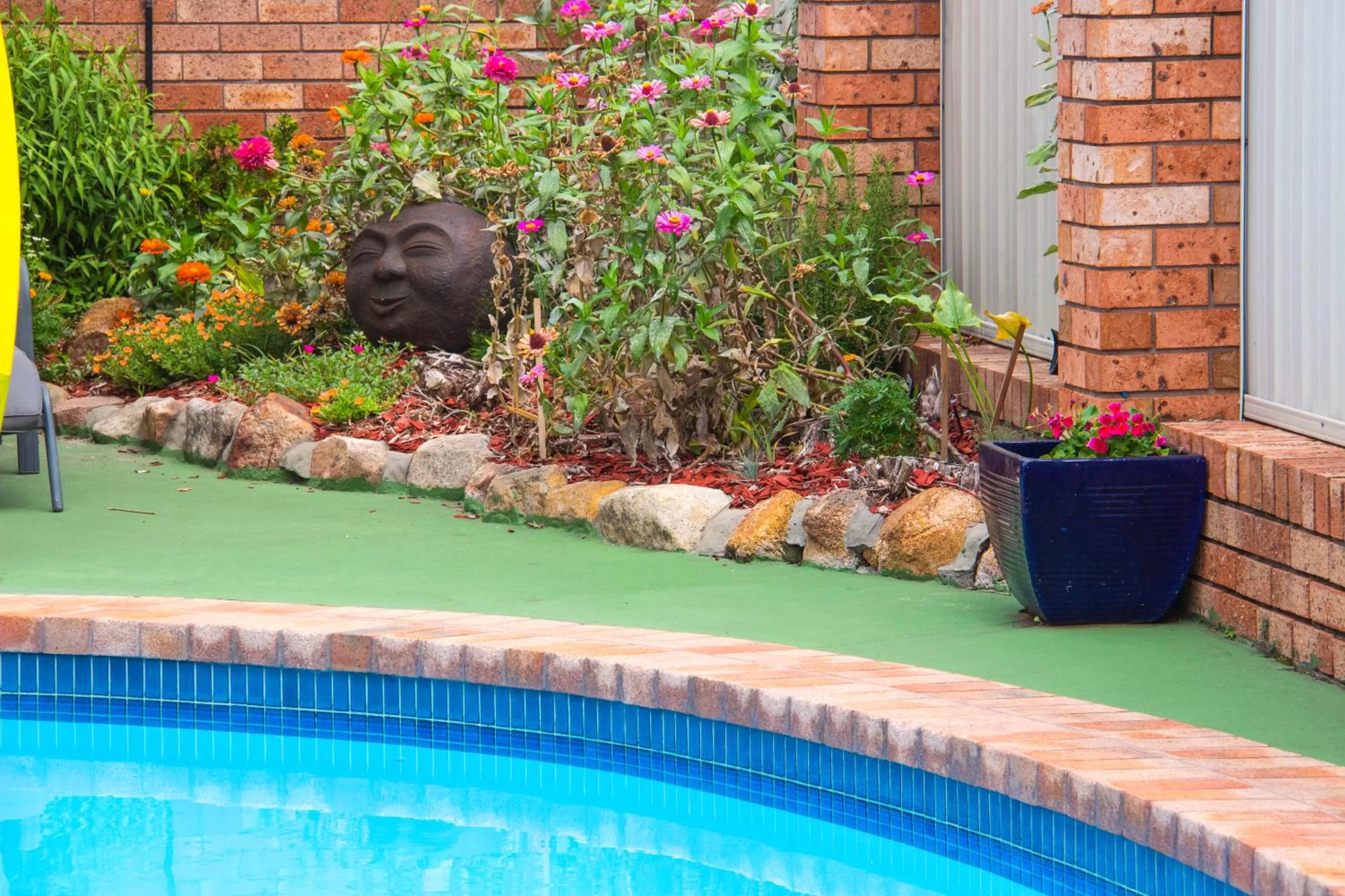 Swimming pool in Crescent Motel Taree