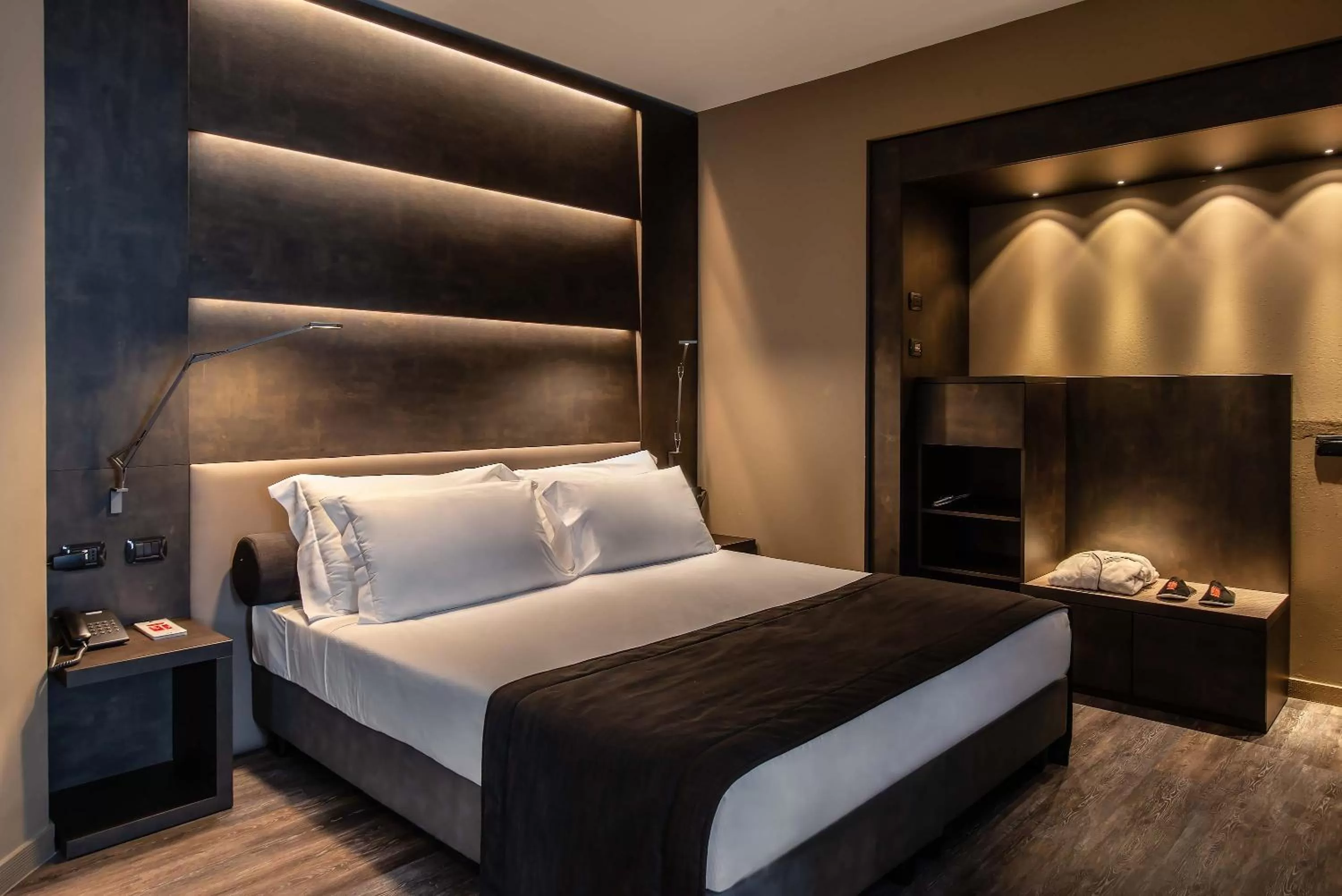 Bed in Maranello Palace