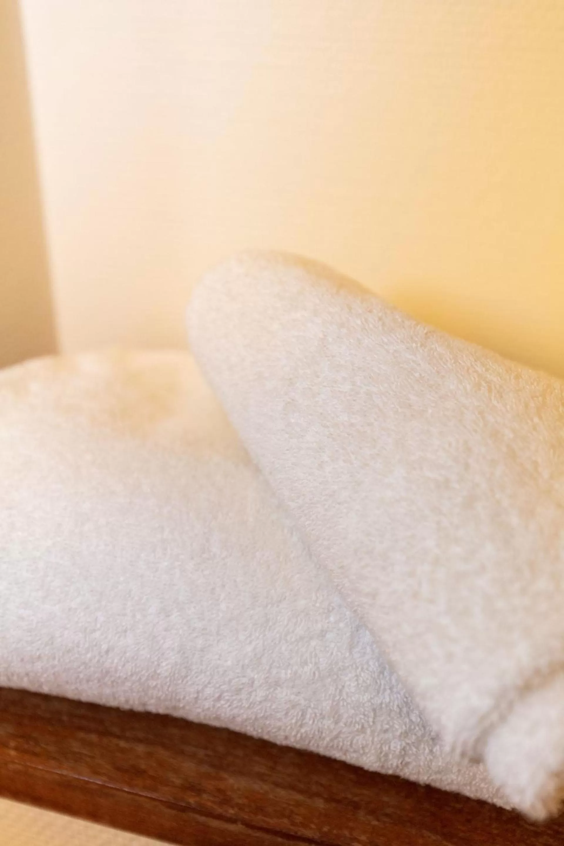 towels, Bed in Foldens Hotel