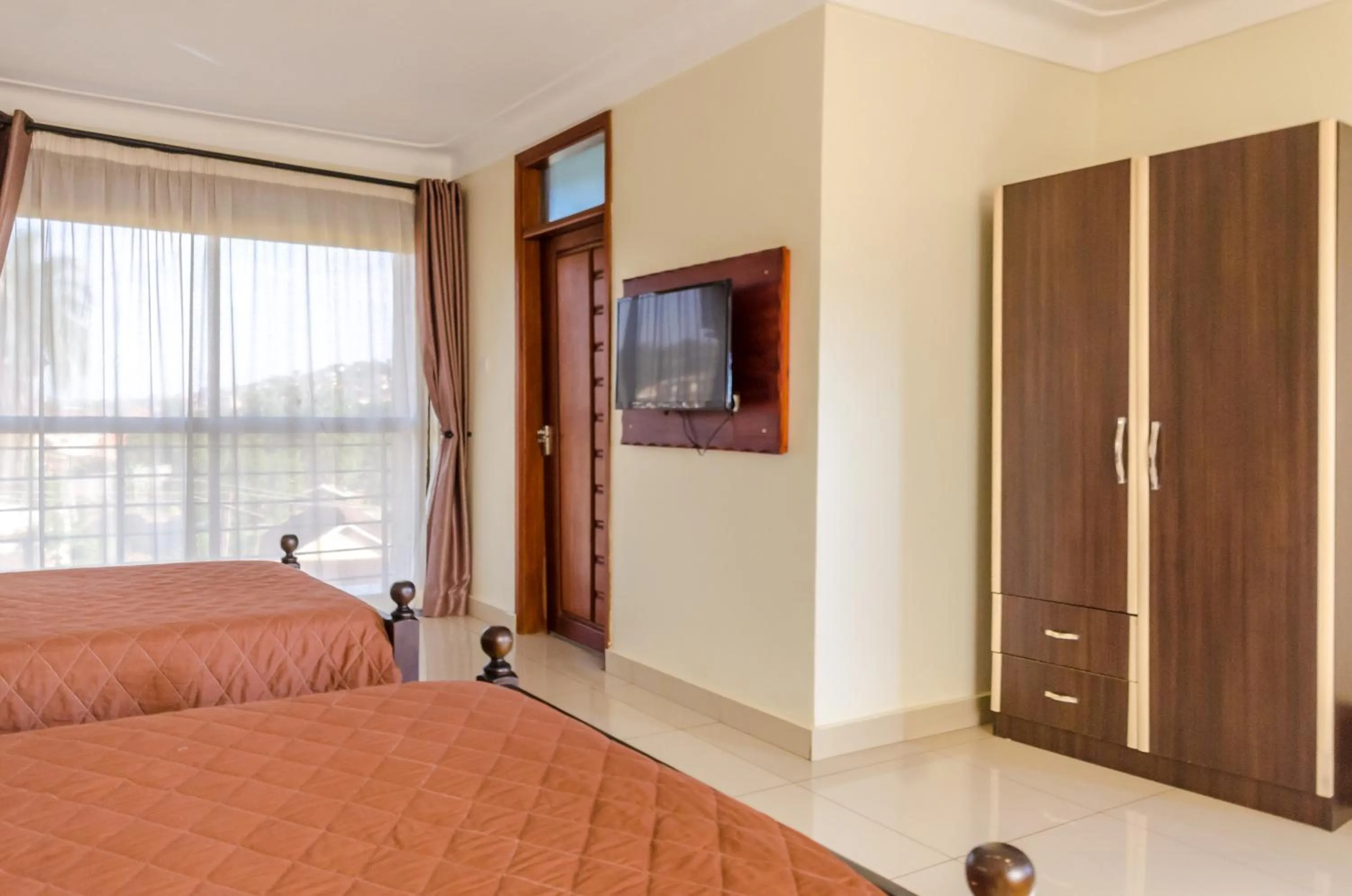 TV and multimedia in Marie's Royale Hotel