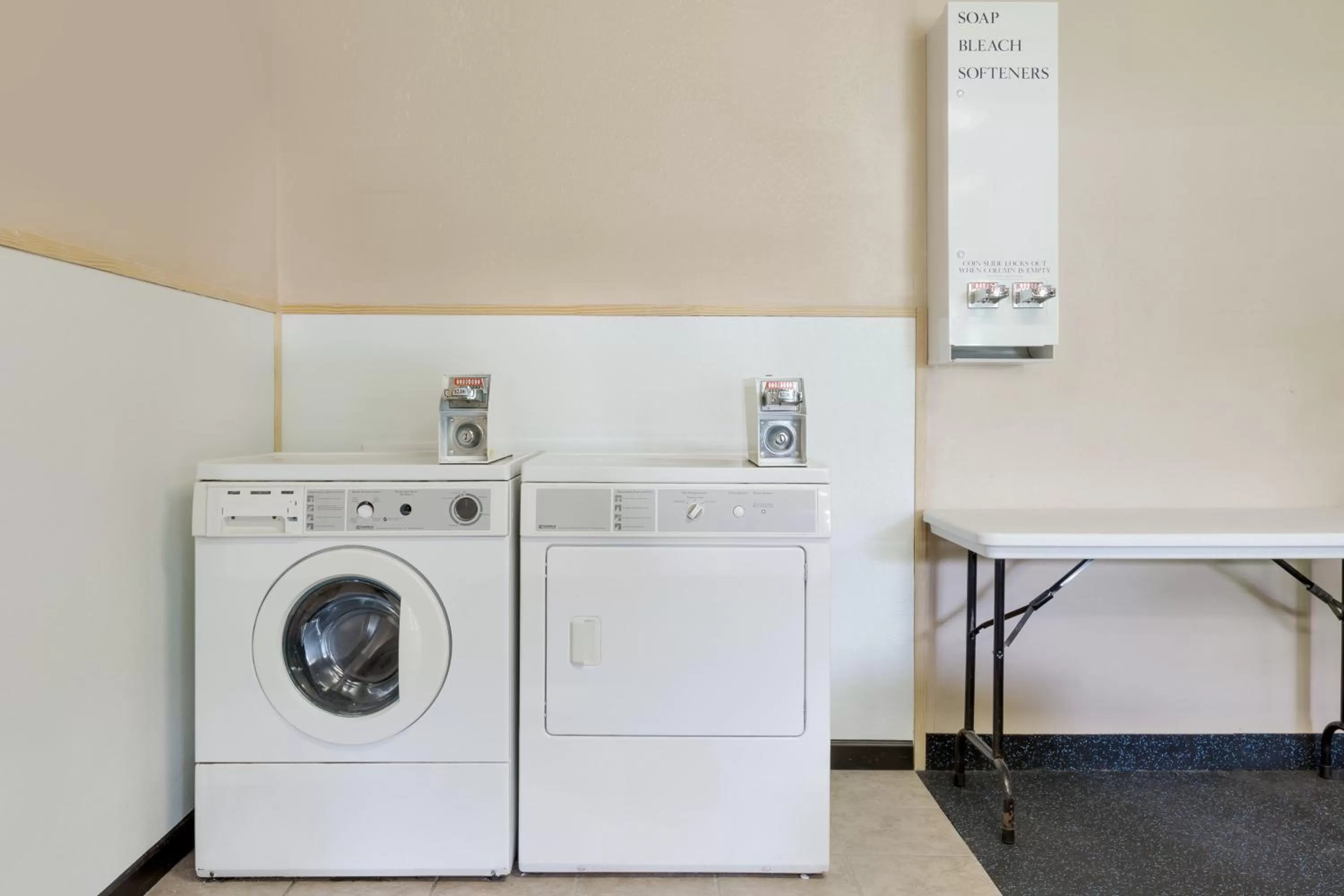 Area and facilities in Days Inn by Wyndham Hoover Birmingham