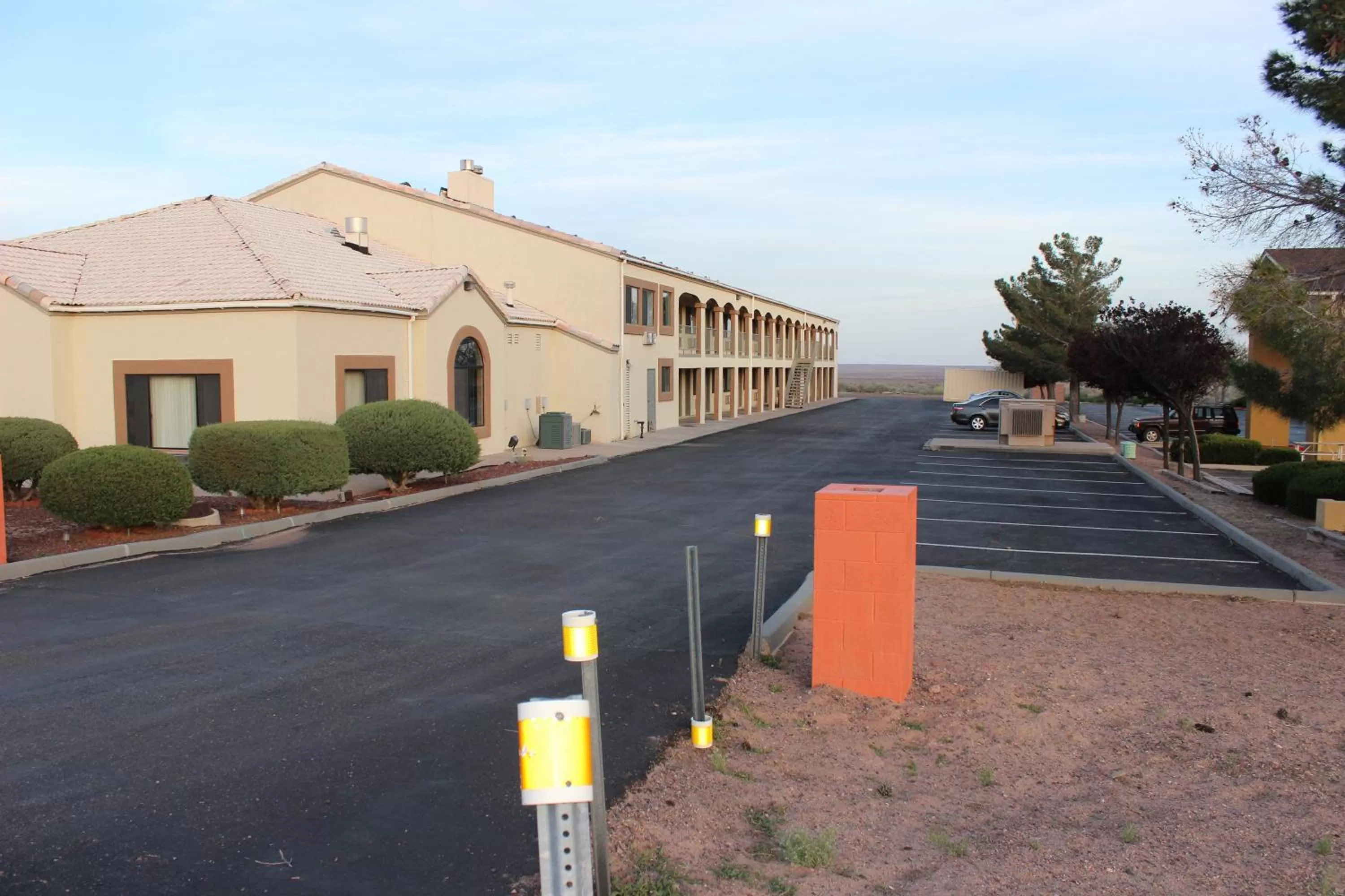 Property building in Howard Johnson by Wyndham Holbrook