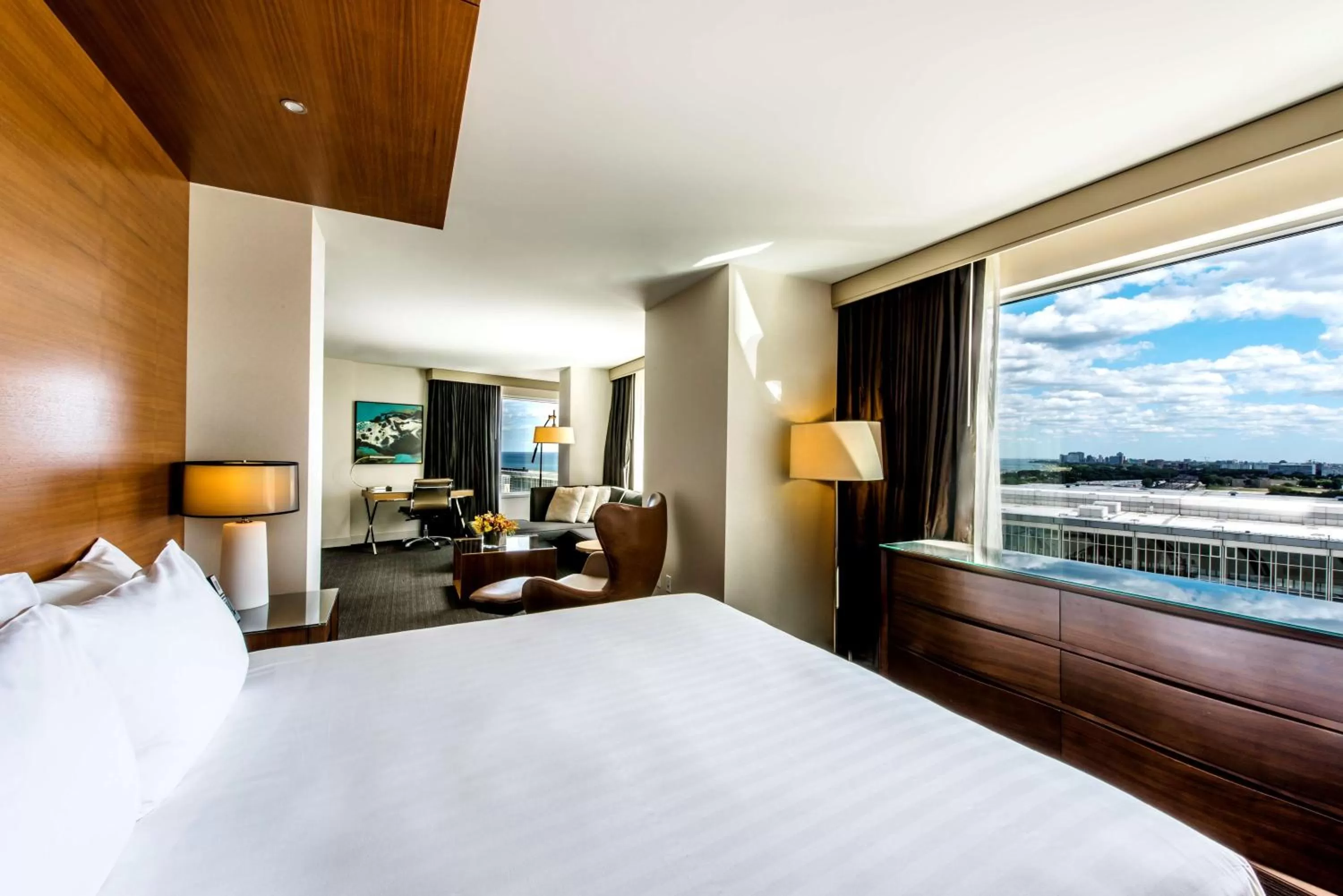 Bedroom, Bed in Hyatt Regency McCormick Place Chicago