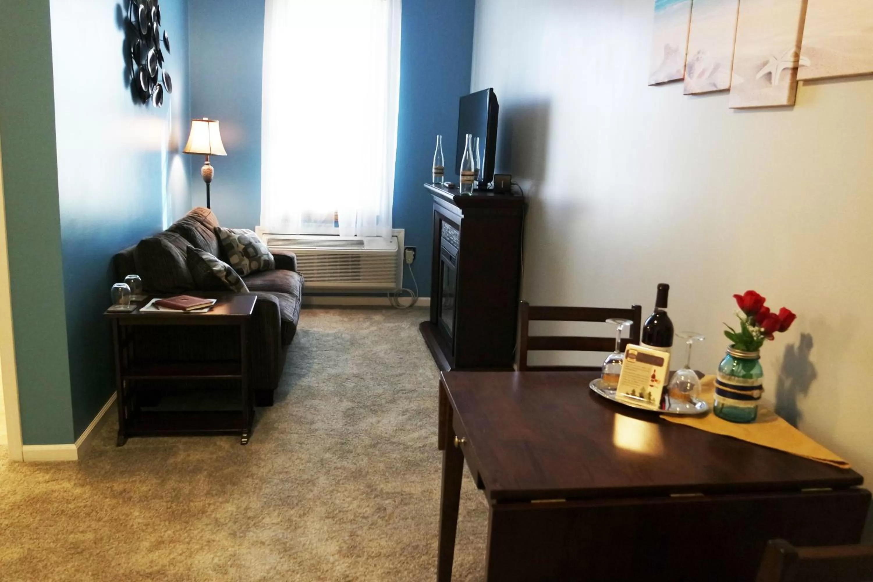 Seating Area in The Inn at Deer Creek Winery