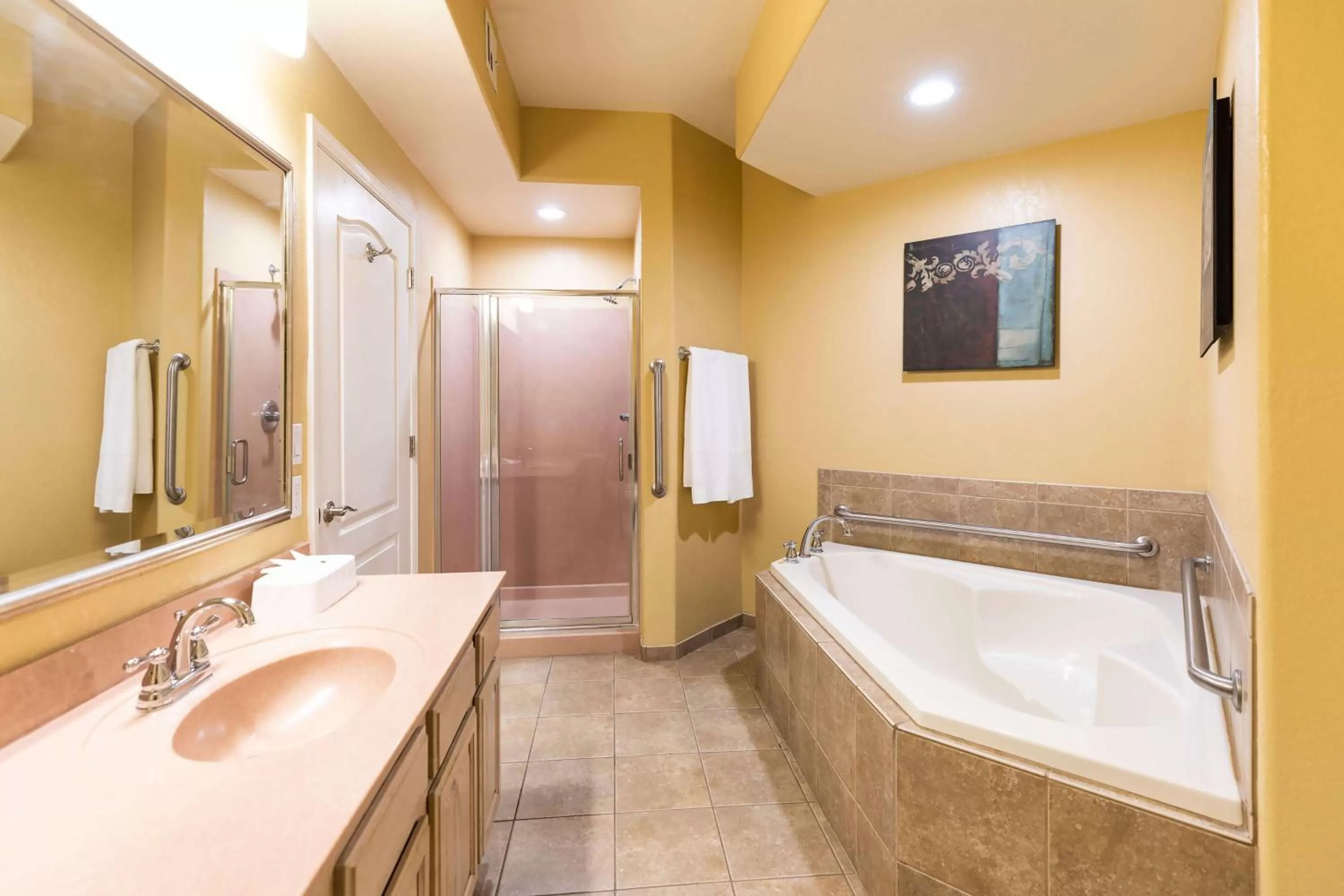 Bathroom, Bed in Hilton Vacation Club Scottsdale Villa Mirage