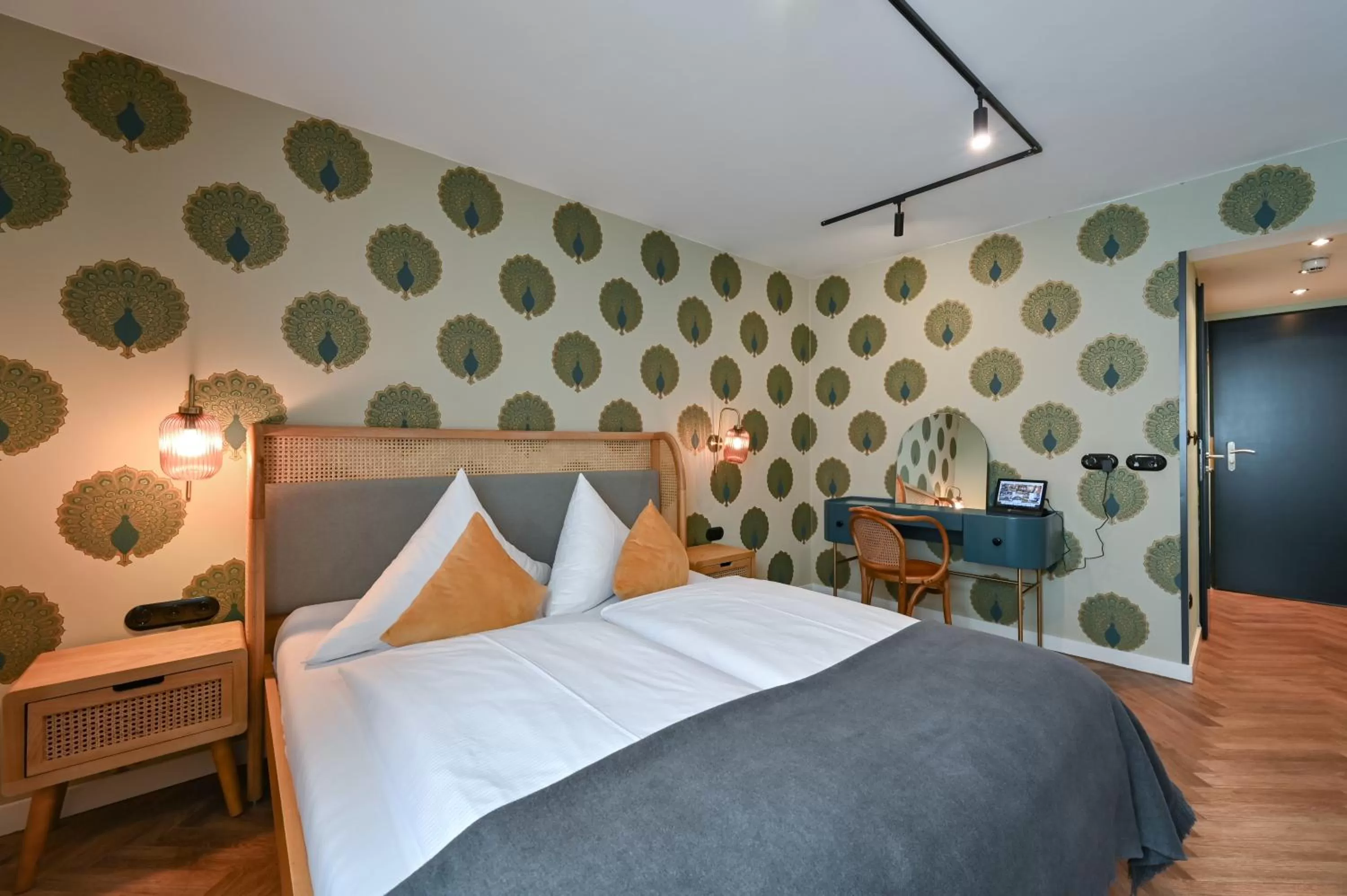 Bedroom, Bed in Hotel Sonne