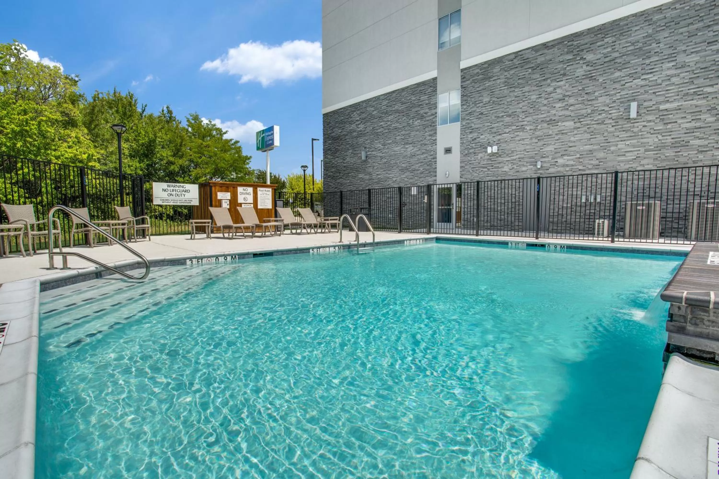 Swimming pool in Holiday Inn Express & Suites - Denton South by IHG