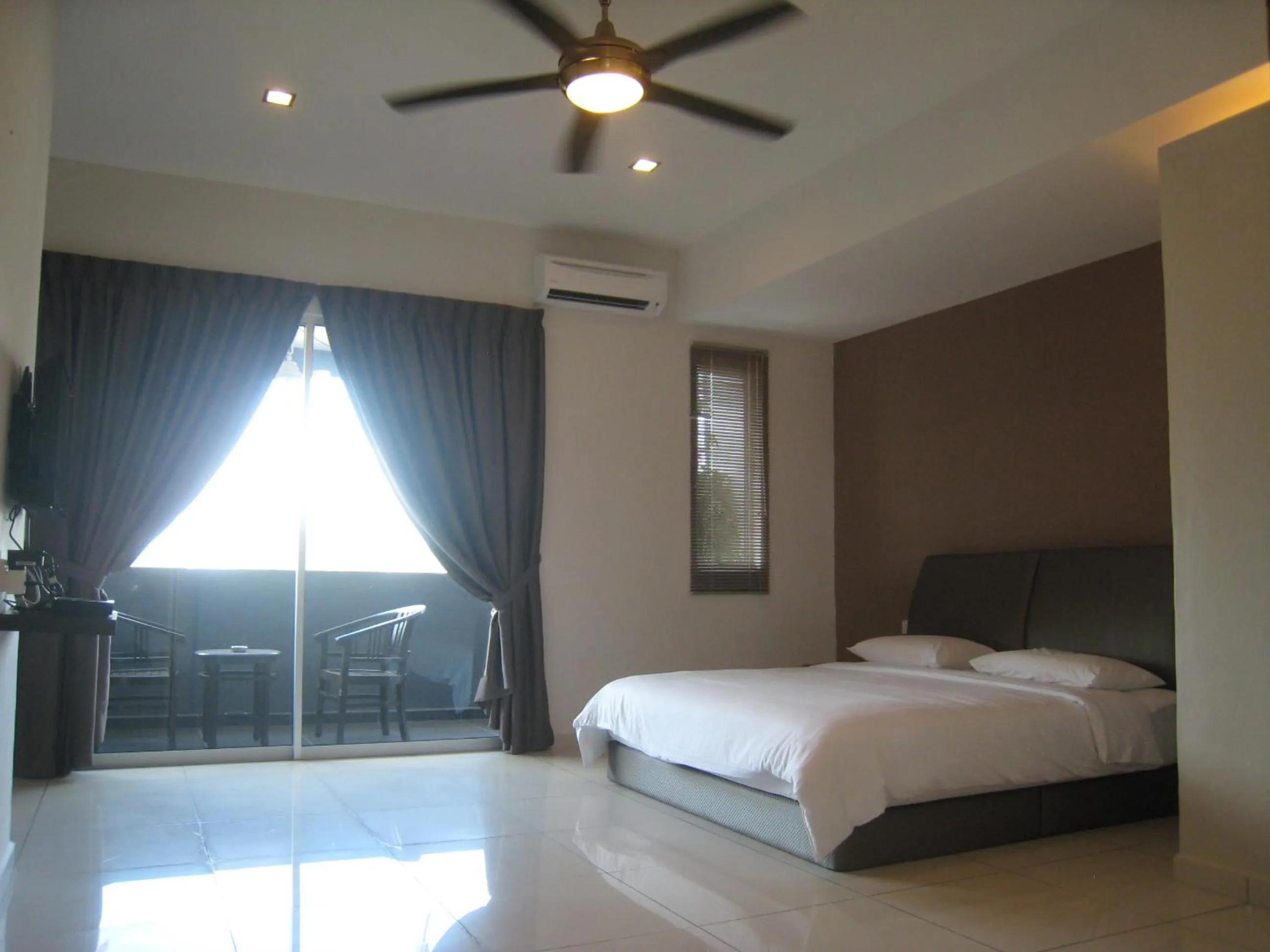 Bed in Millenium maison home