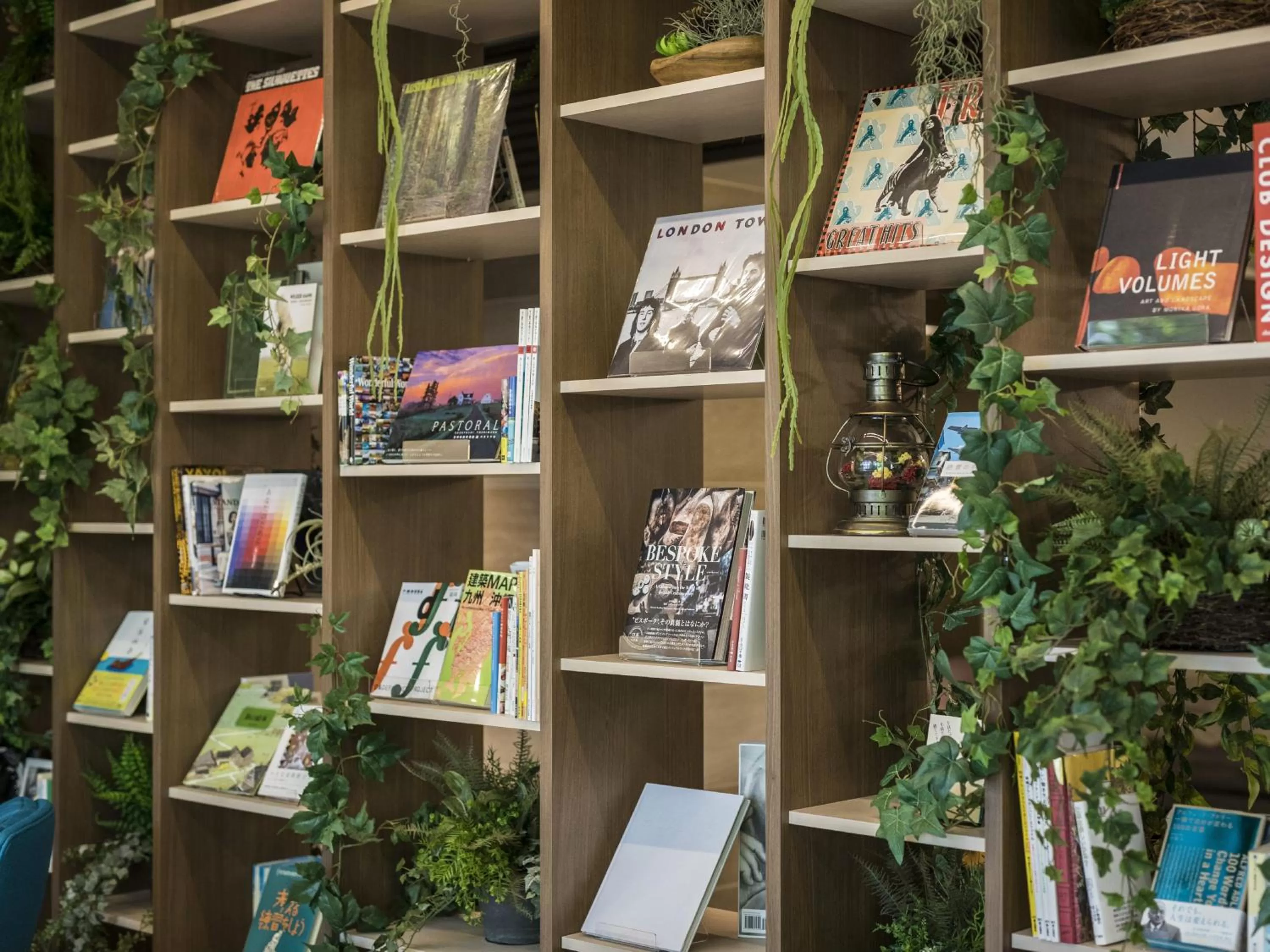 Communal lounge/ TV room in Hotel Wing International Hakata Shinkansenguchi