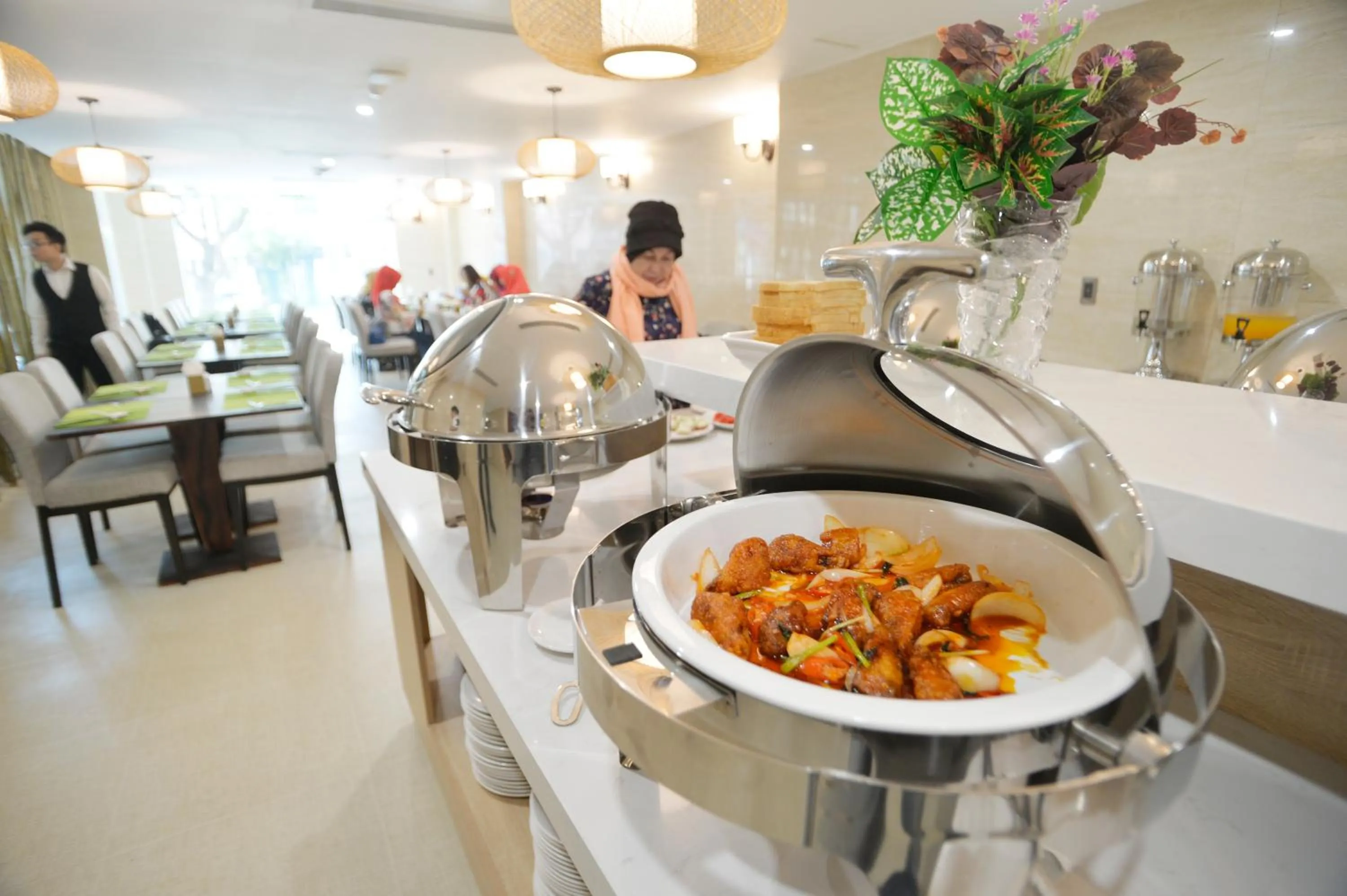 Restaurant/places to eat in Aiden Saigon Hotel