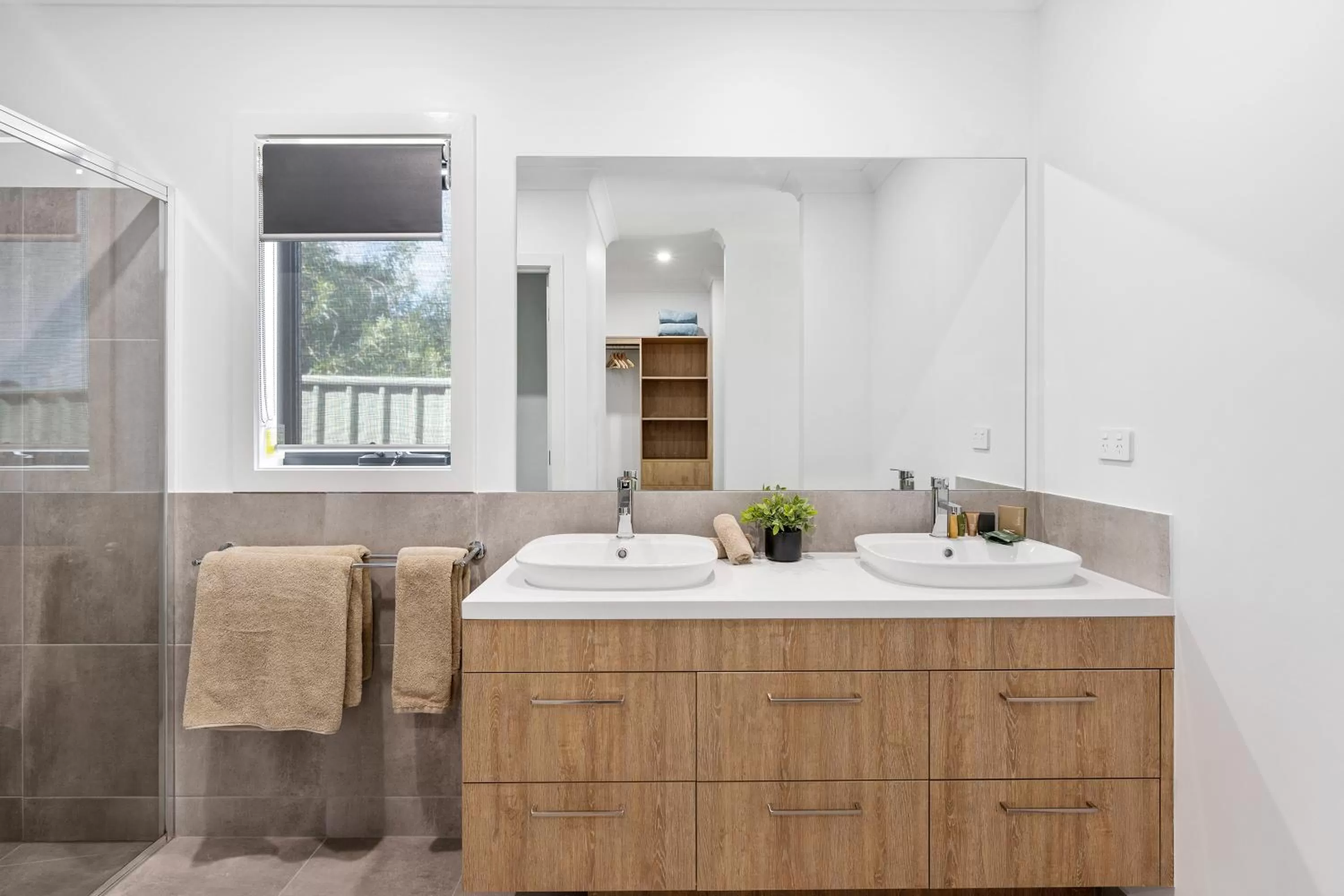 Bathroom in Julie-Anna, Bendigo