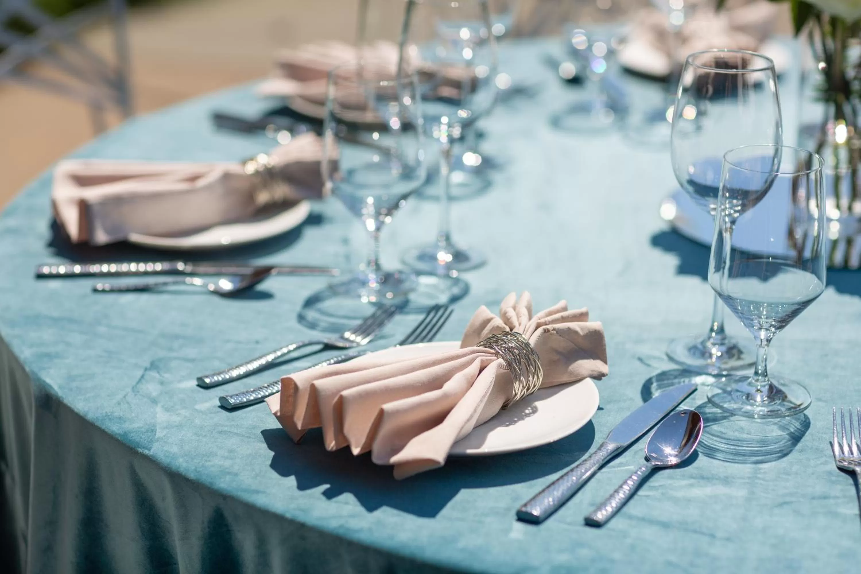 Restaurant/places to eat in Hotel Indigo Seattle Everett Waterfront Place by IHG