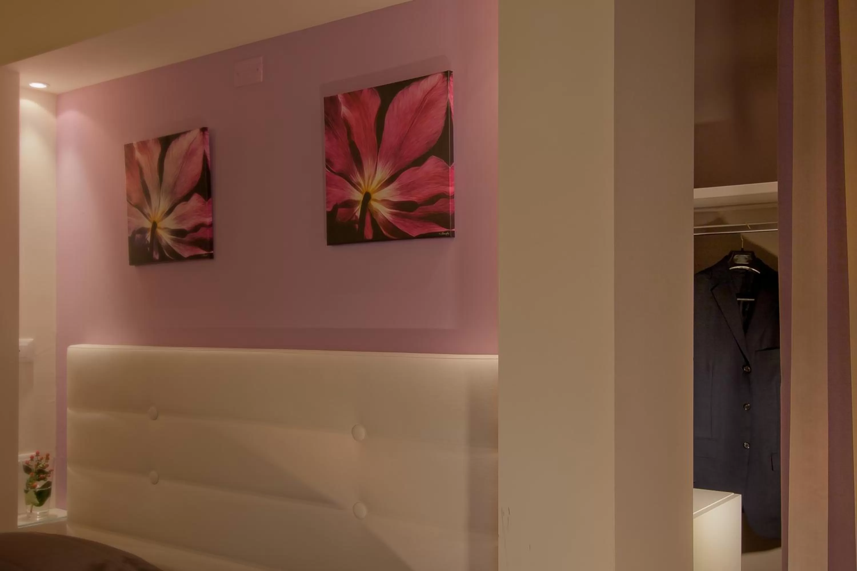 Bed in Hotel Arnolfo & Aqua Laetitia Spa & Beauty