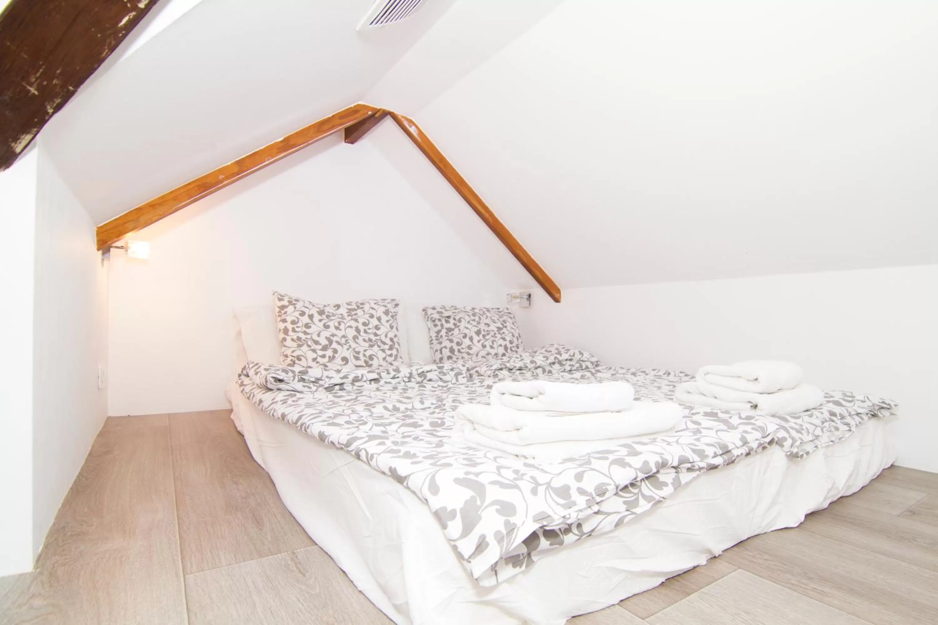 Bed in Yucca Park ApartHotel