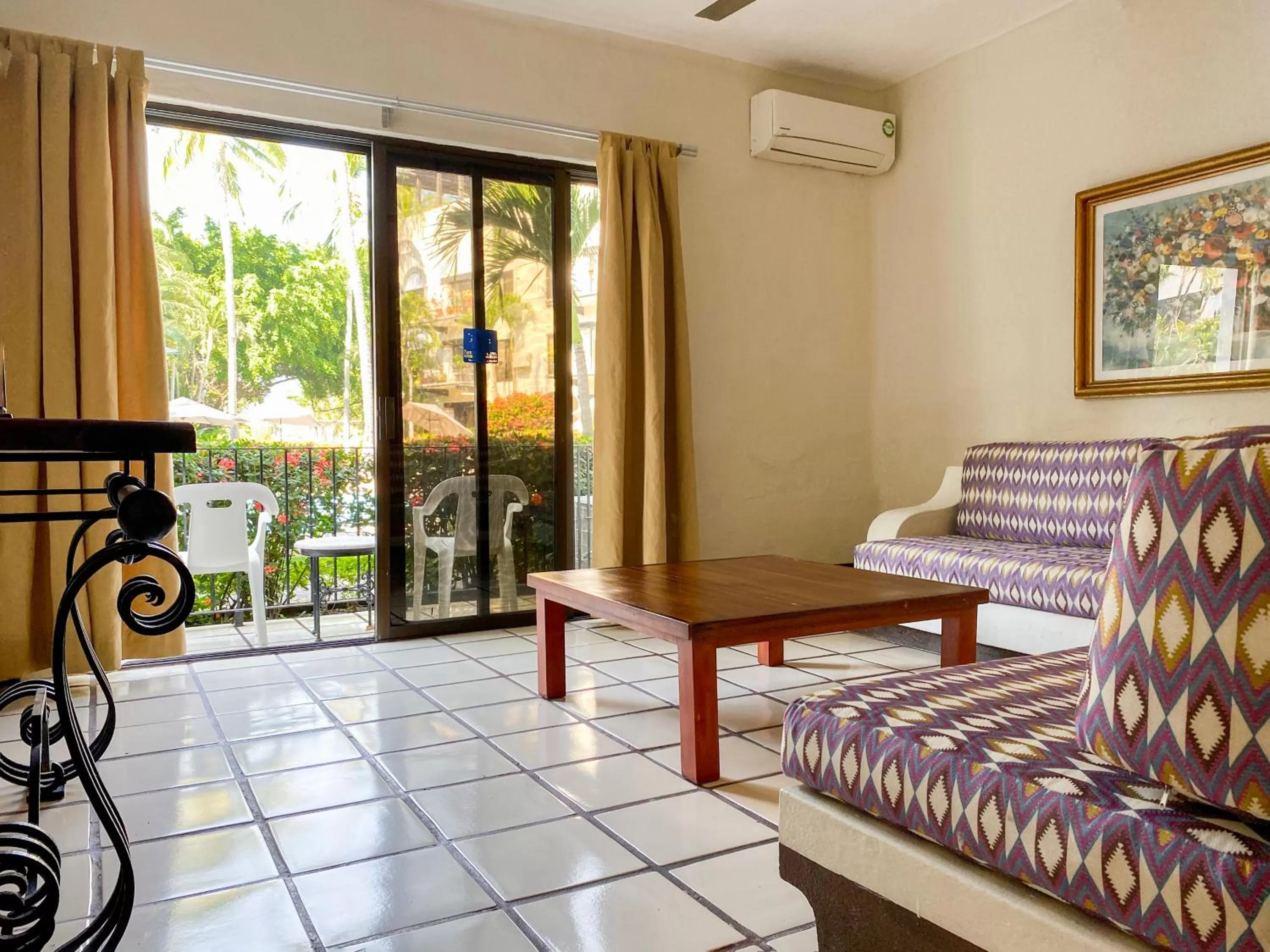 Living room in Puerto de Luna Pet Friendly and Family Suites