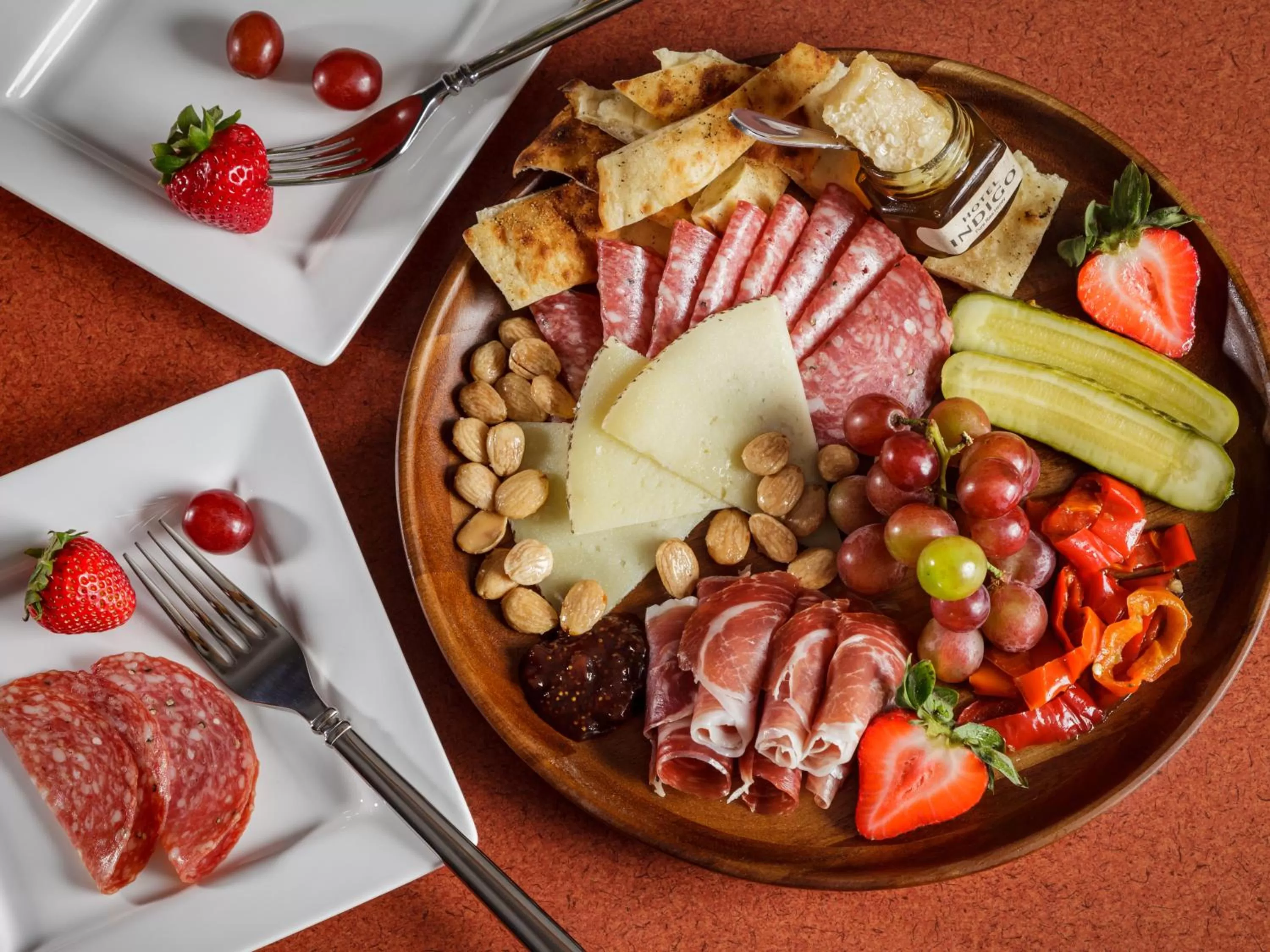 Food and drinks in Hotel Indigo San Antonio Riverwalk by IHG