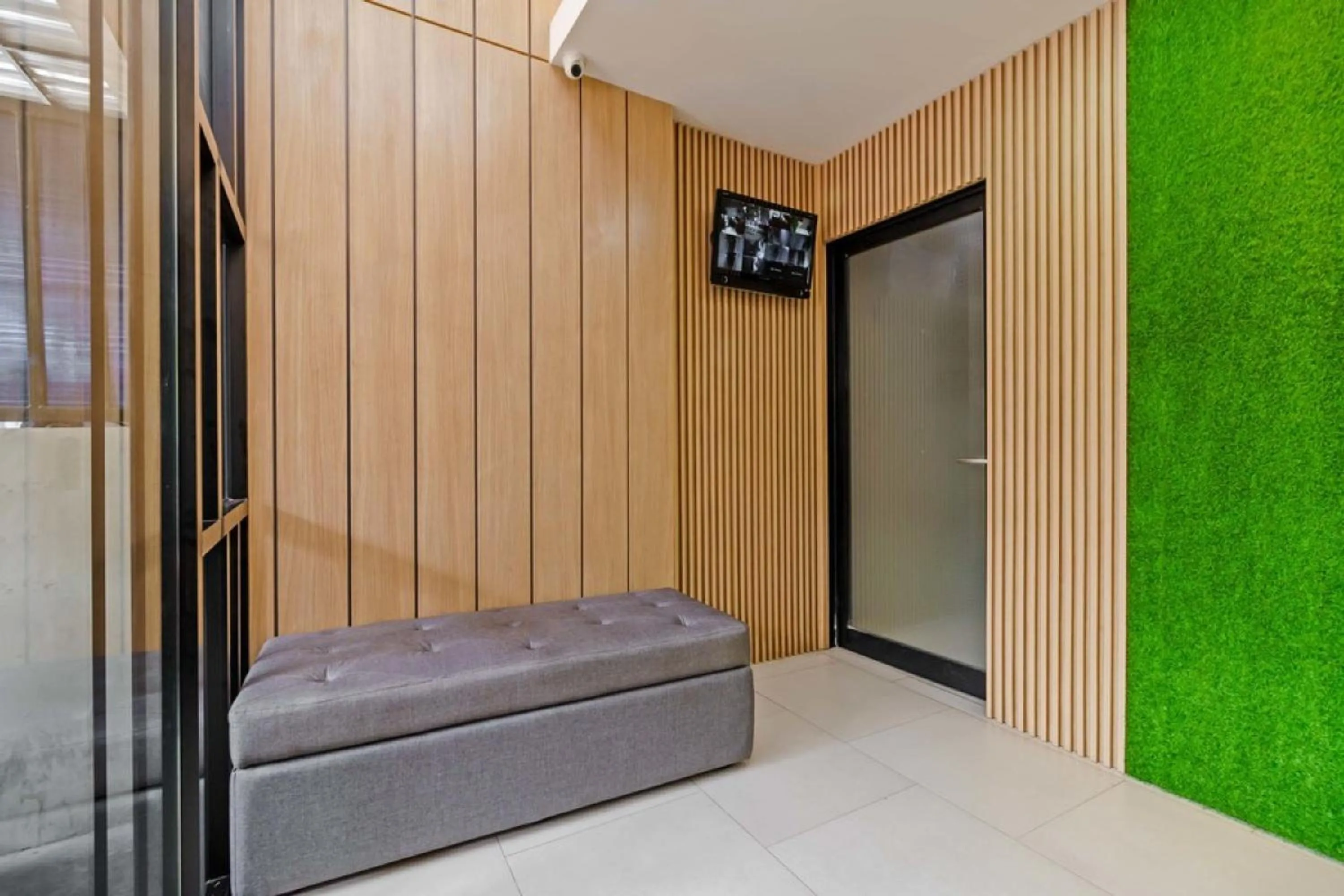 Bed in RedDoorz @ Mangga Besar 2