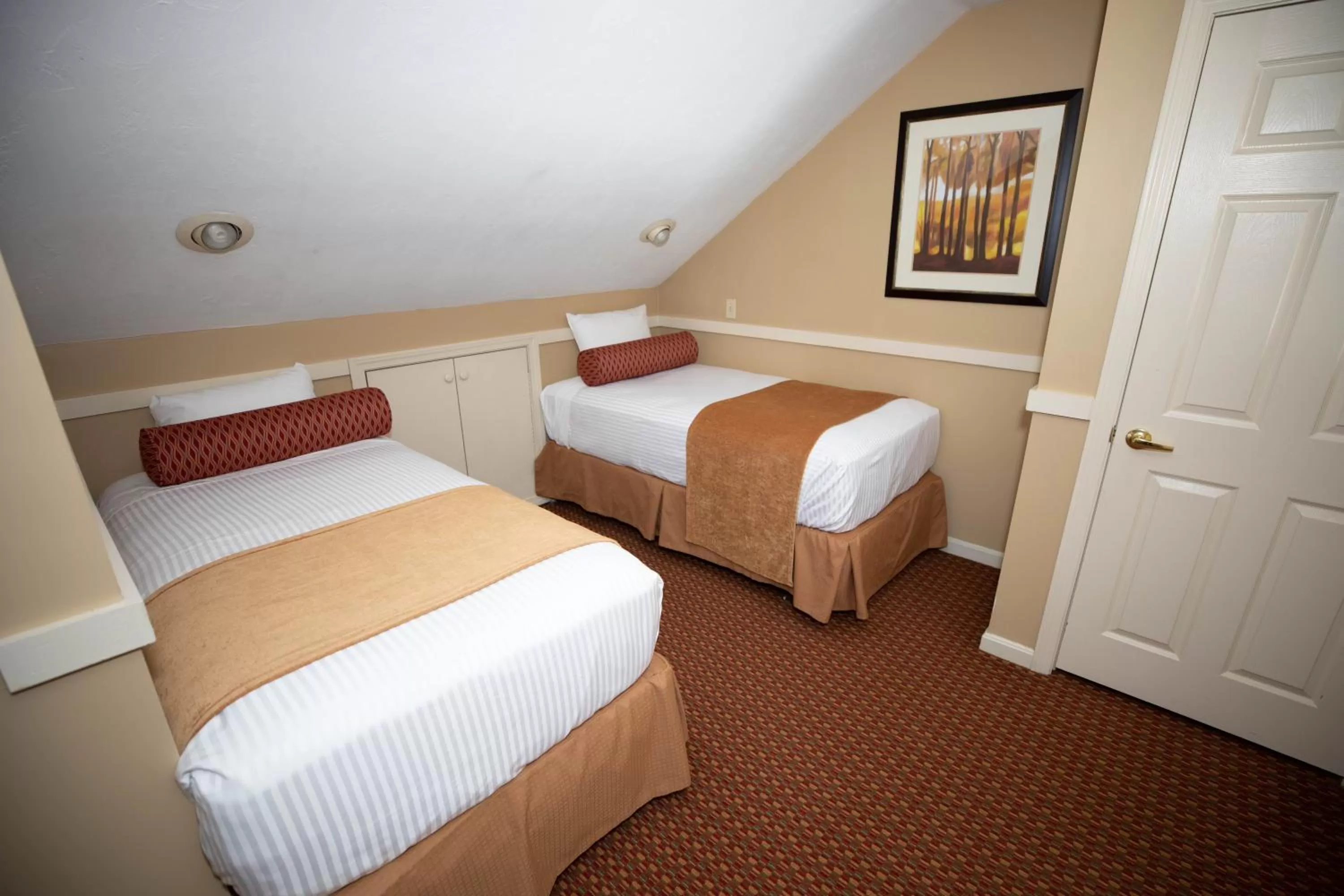 Bed in InnSeason Resorts Pollard Brook