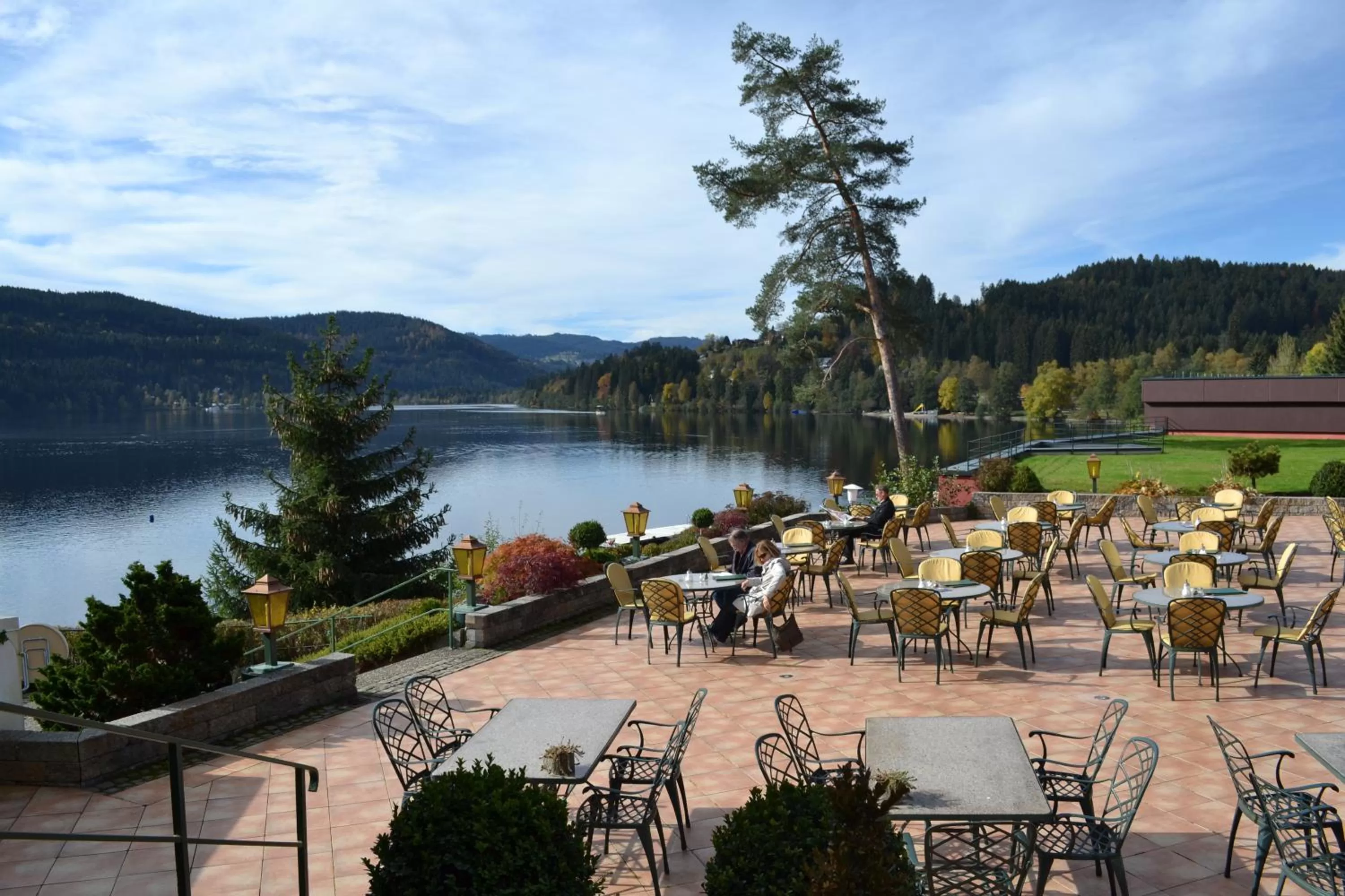 Lake view in Treschers Schwarzwald Hotel