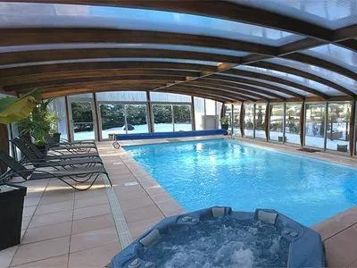 Swimming pool in Logis Hotel Le Lac