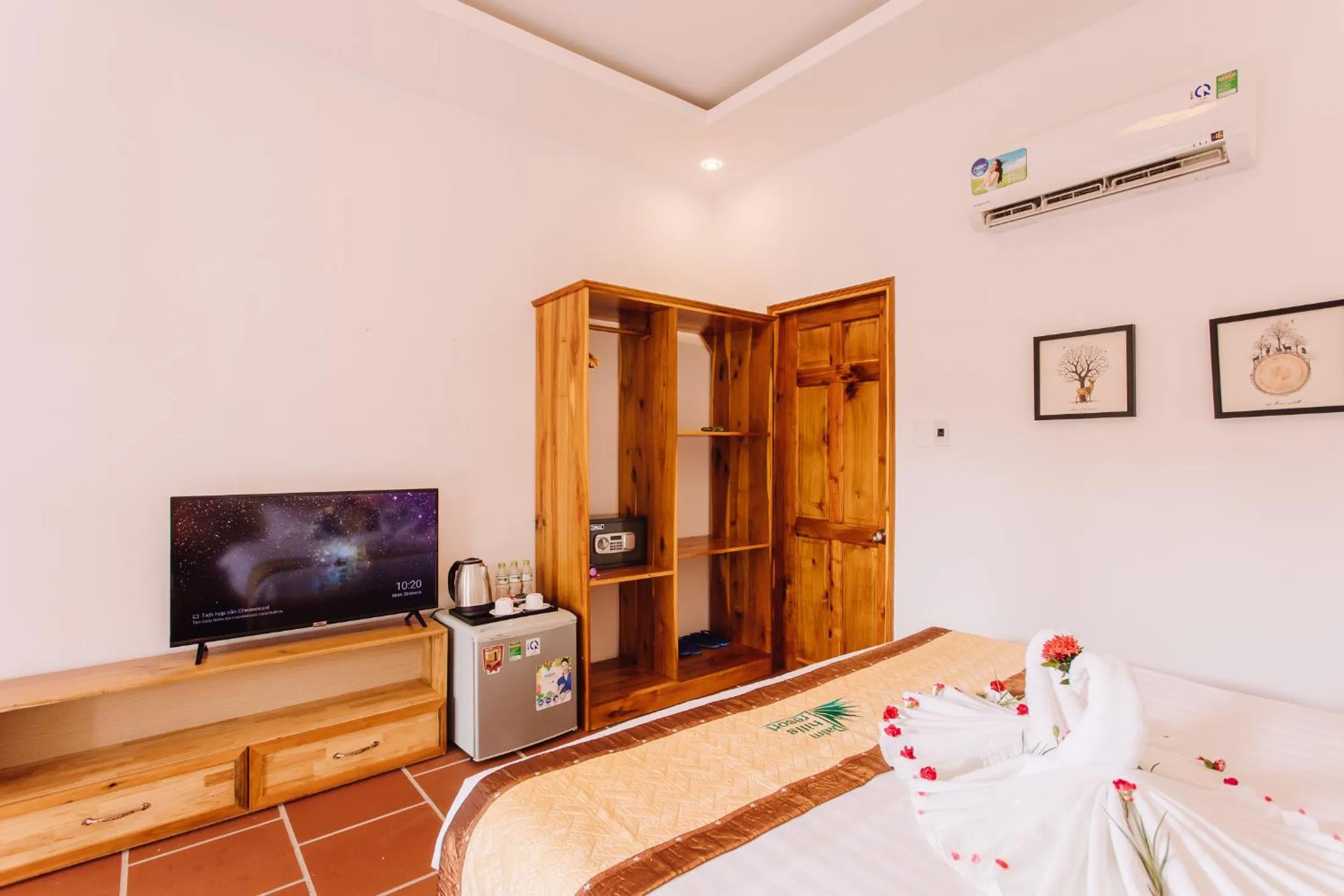 TV and multimedia in Palm Hills Resort