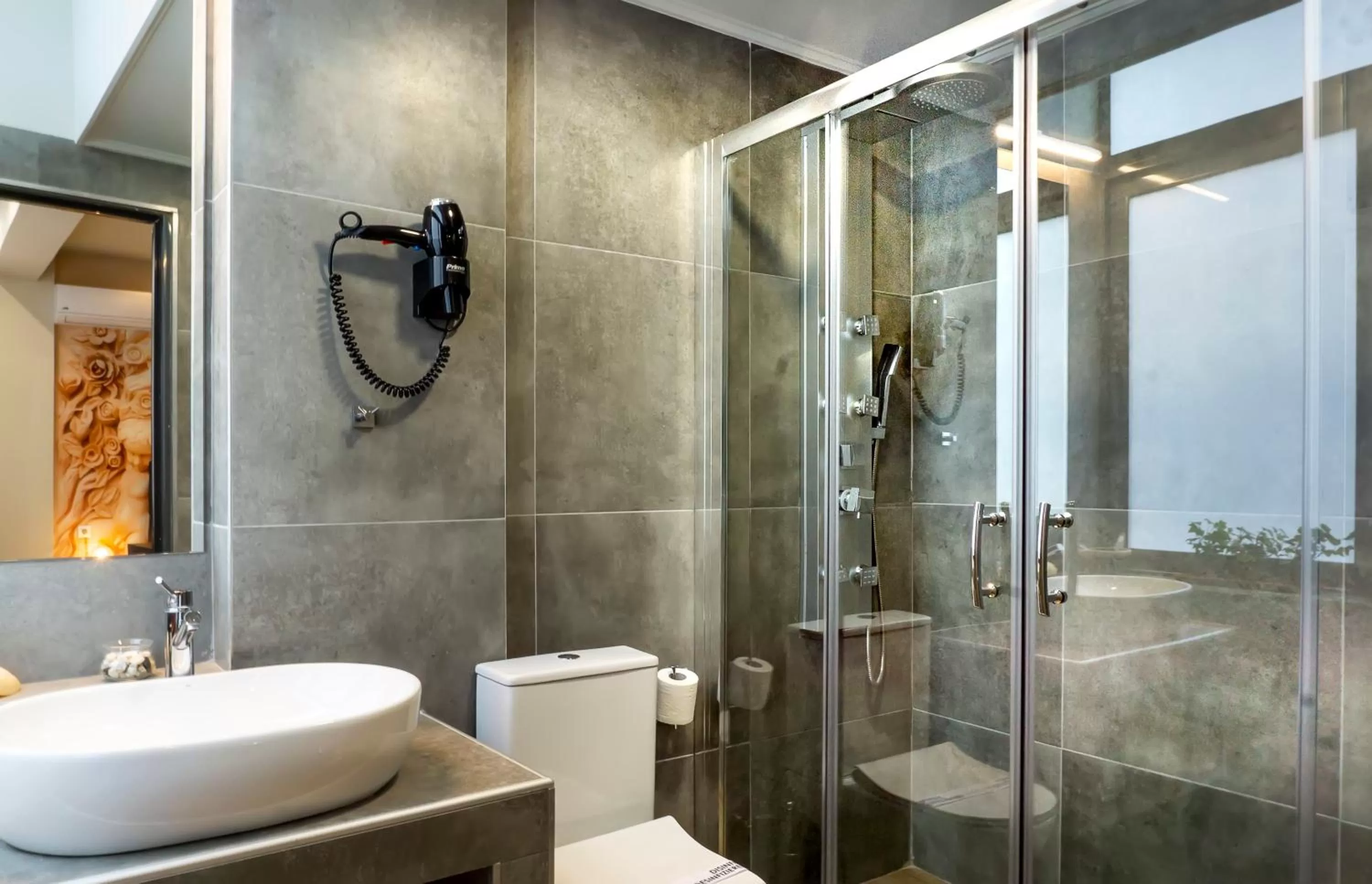 Bathroom in Pallada Athens boutique rooms & apartments