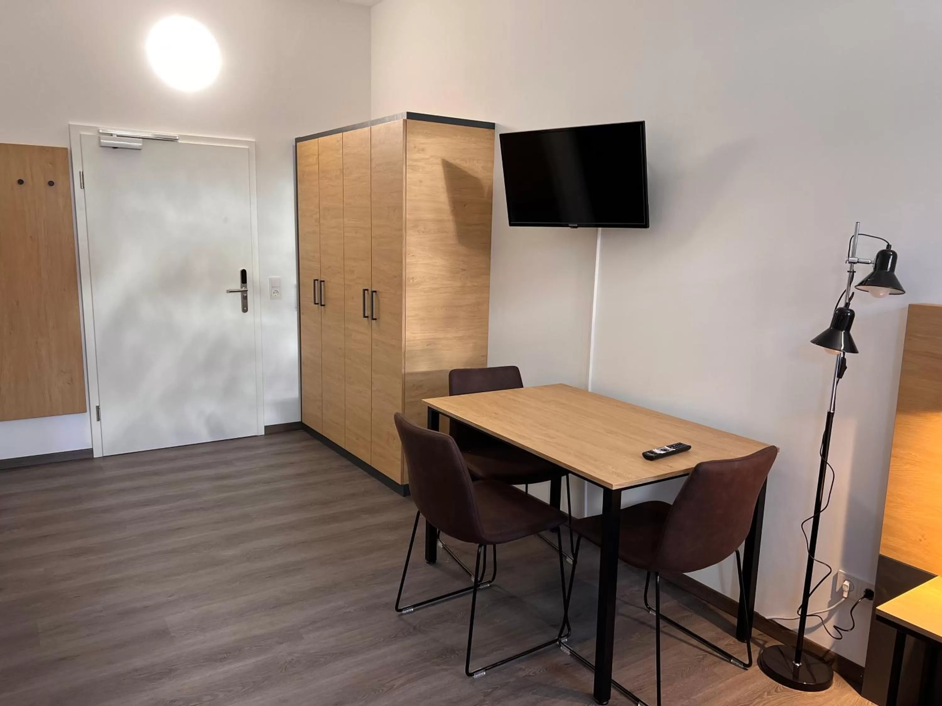 Food in 24seven Apartments - Self Check-IN