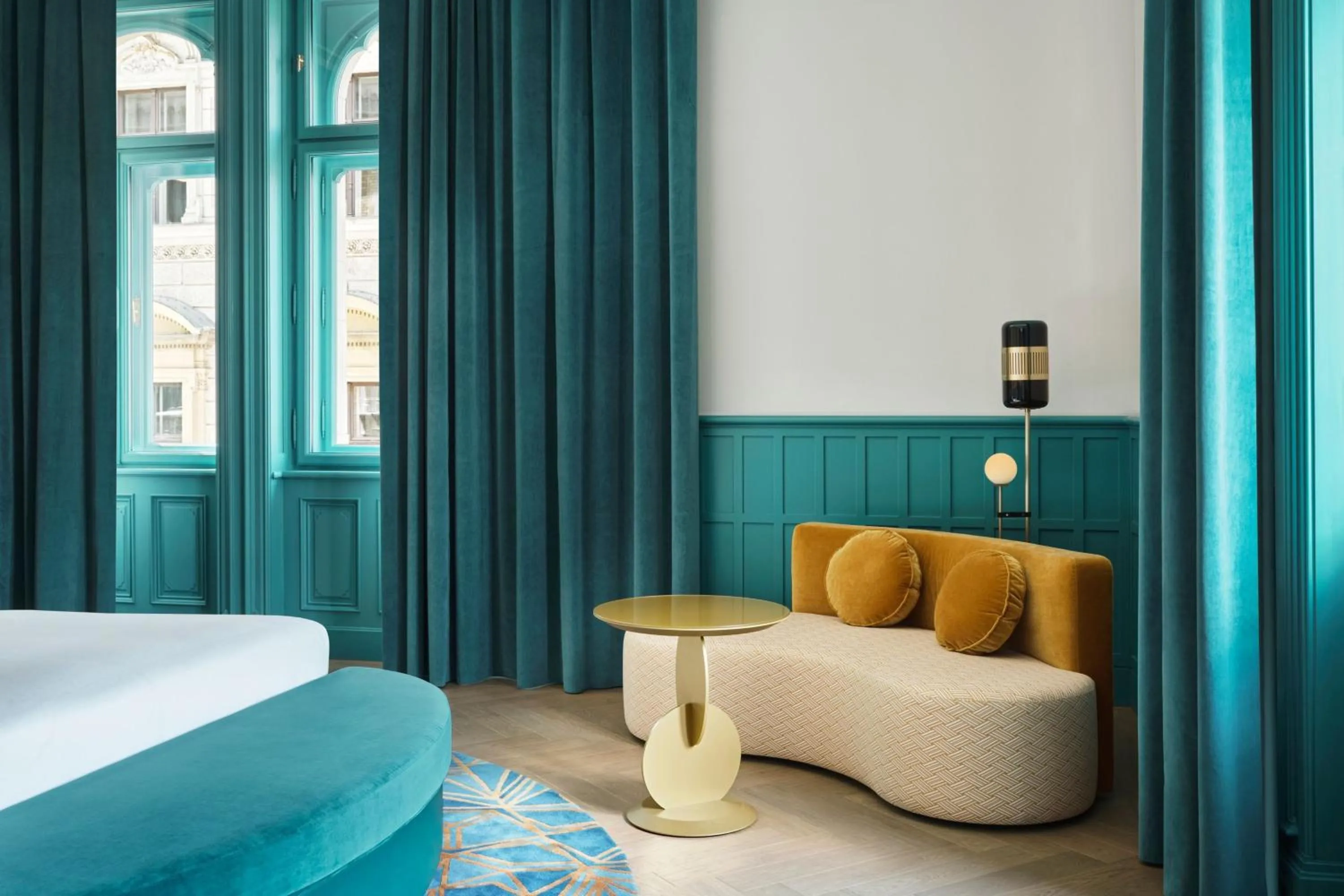 Seating area, Bed in W Budapest