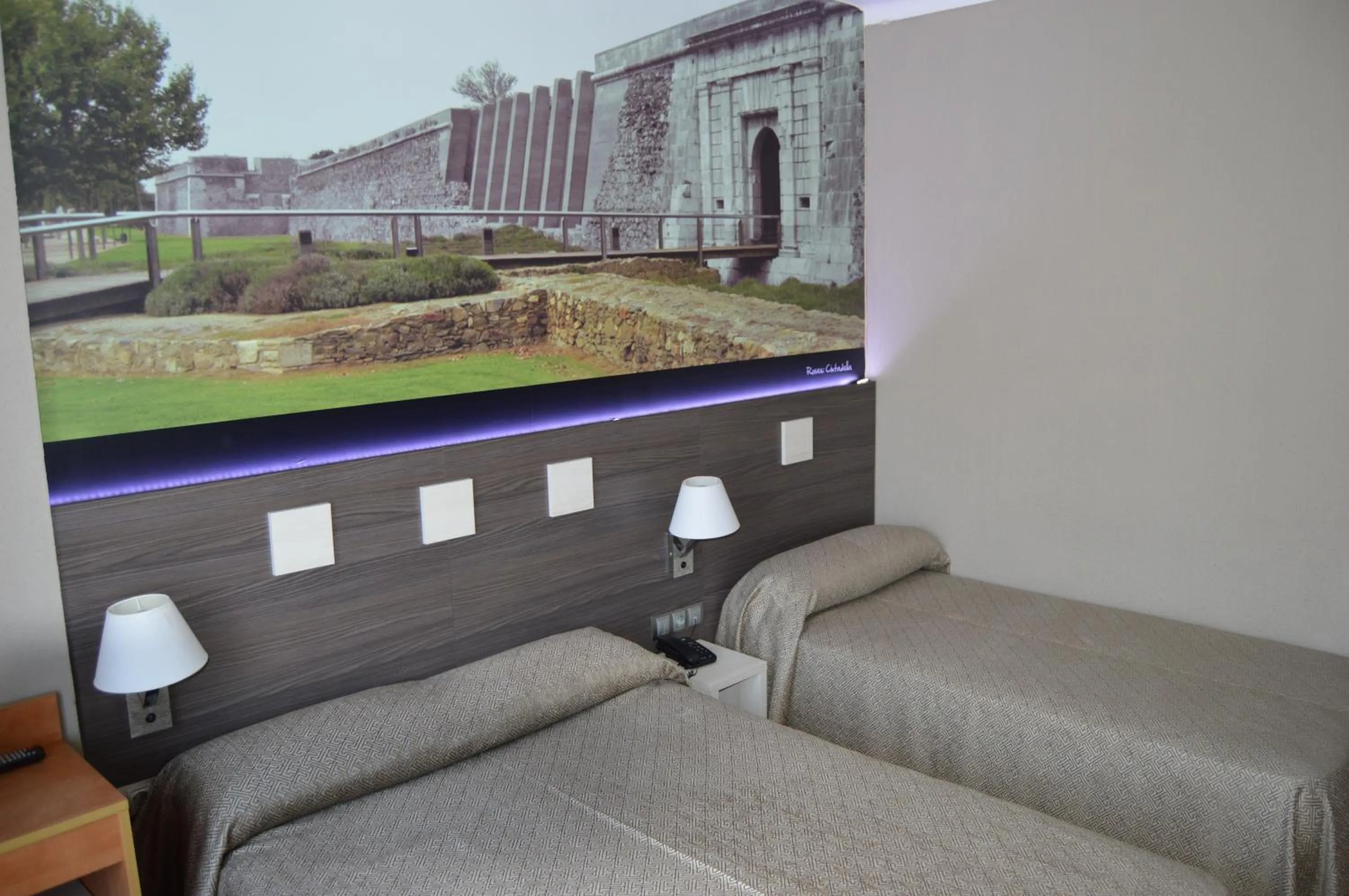 Photo of the whole room in Hotel Ciutadella