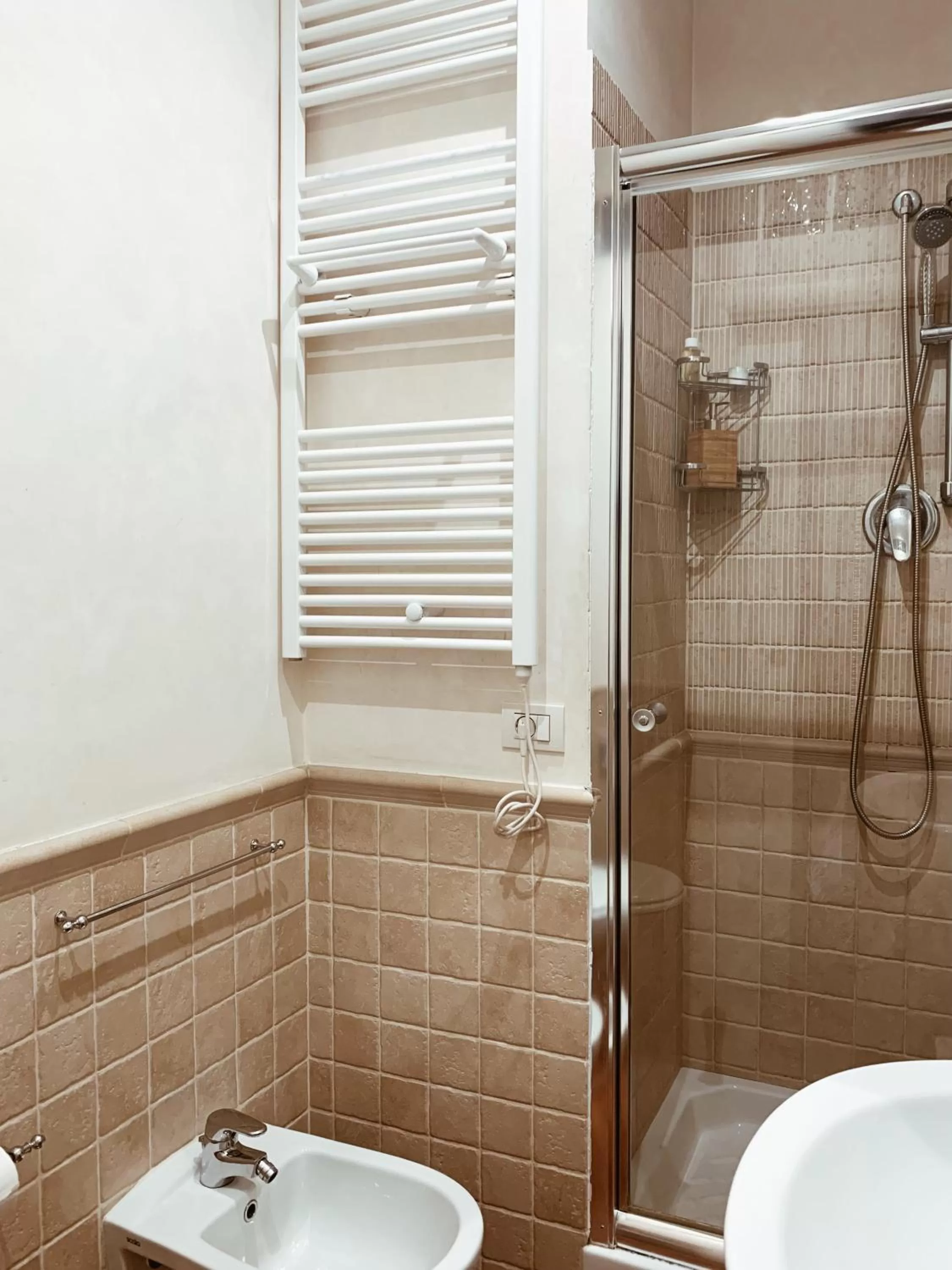 Shower in Residenza Sciarra B&B