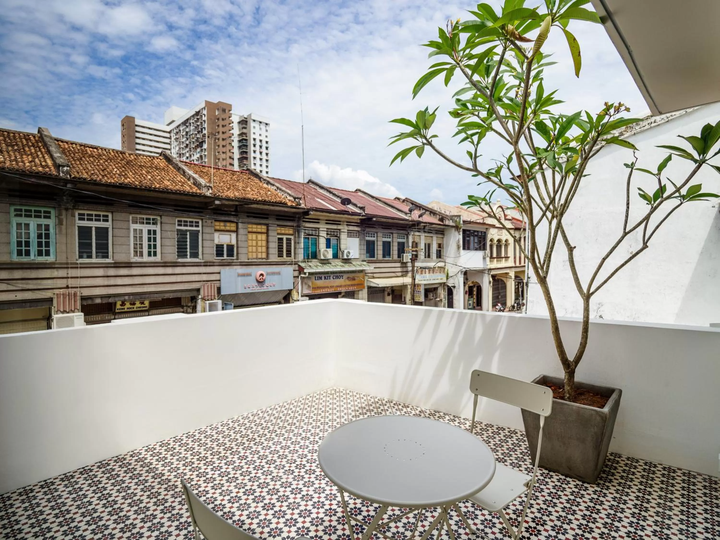 Balcony/Terrace in Hutton Central Hotel Managed by The Ascott Limited