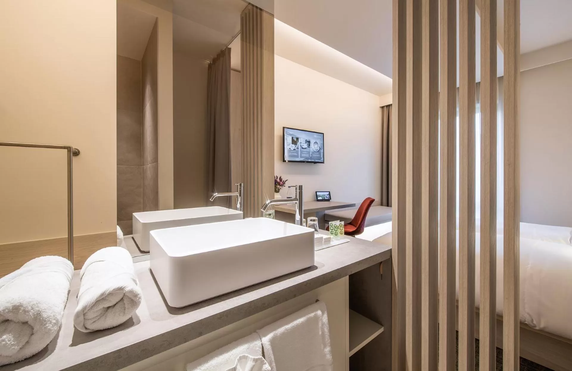 Photo of the whole room, Bed in Begijnhof Hotel