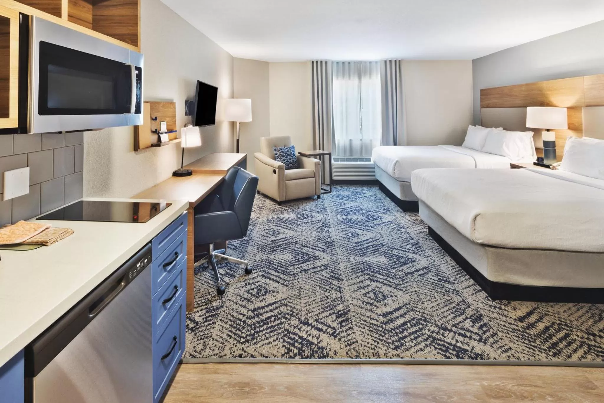 Photo of the whole room, Bed in Candlewood Suites Eastchase Park by IHG