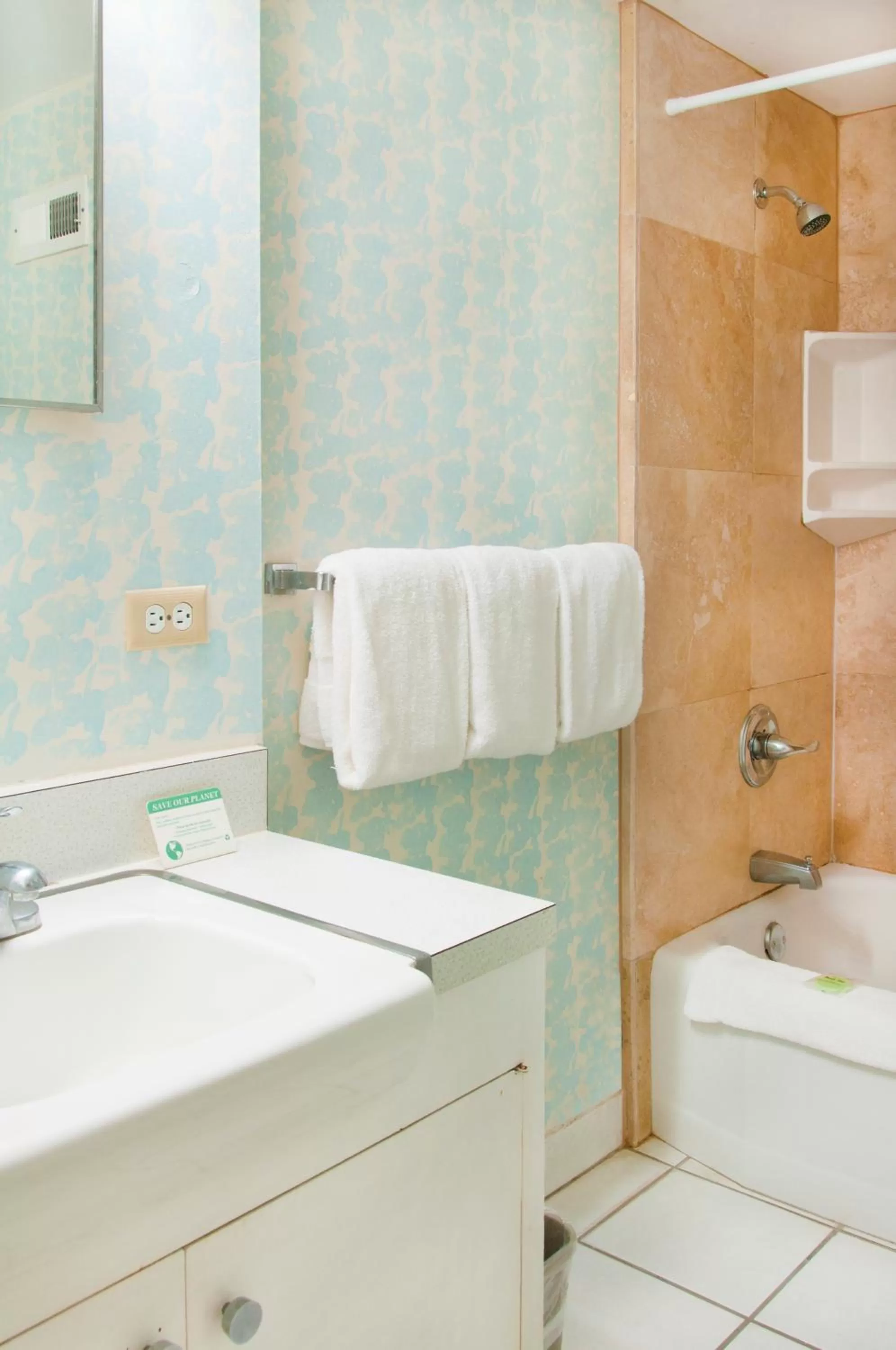 Bathroom in Holiday Surf Hotel (with full kitchen)