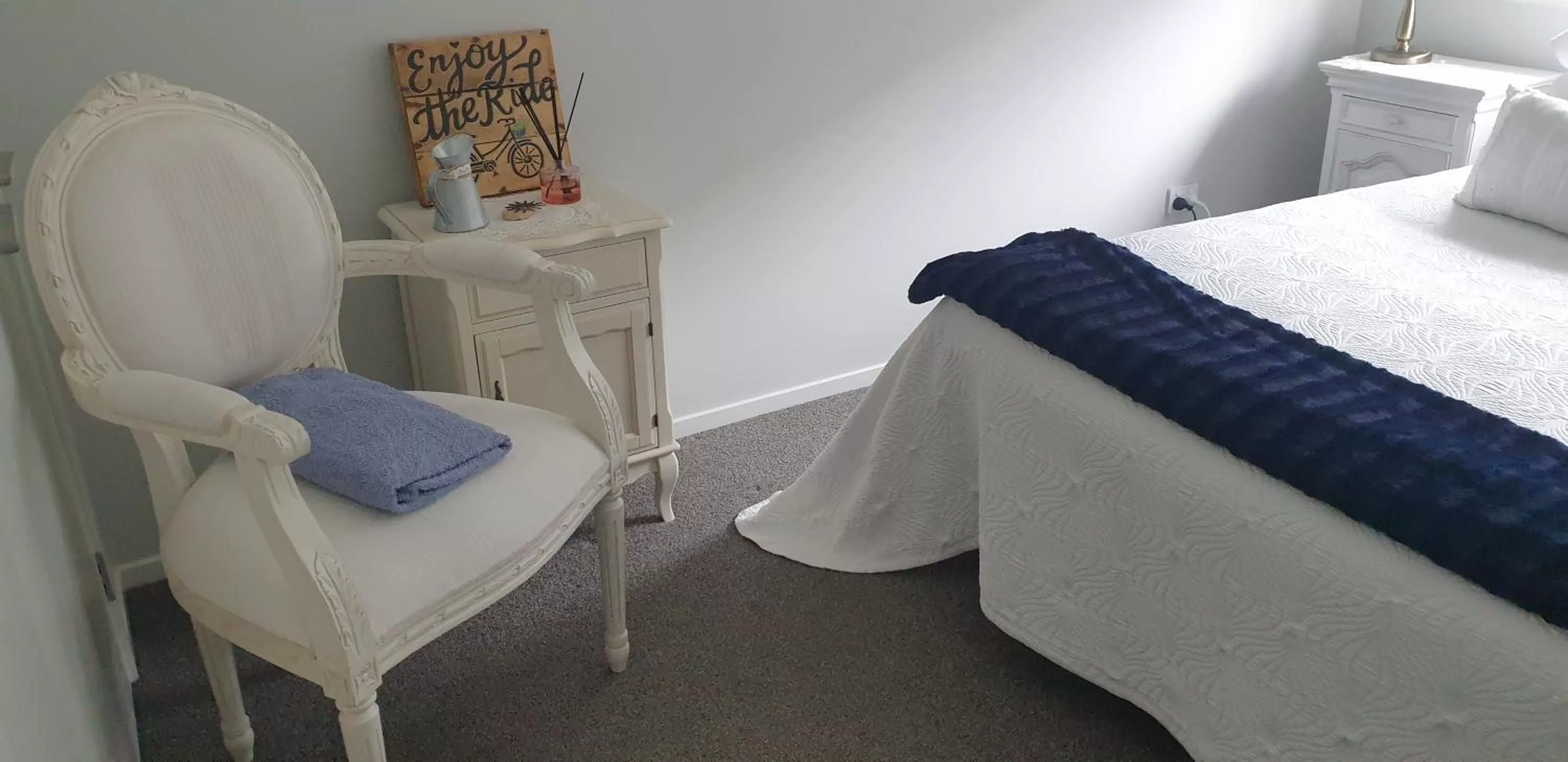 Bed in Cambridge Retreat