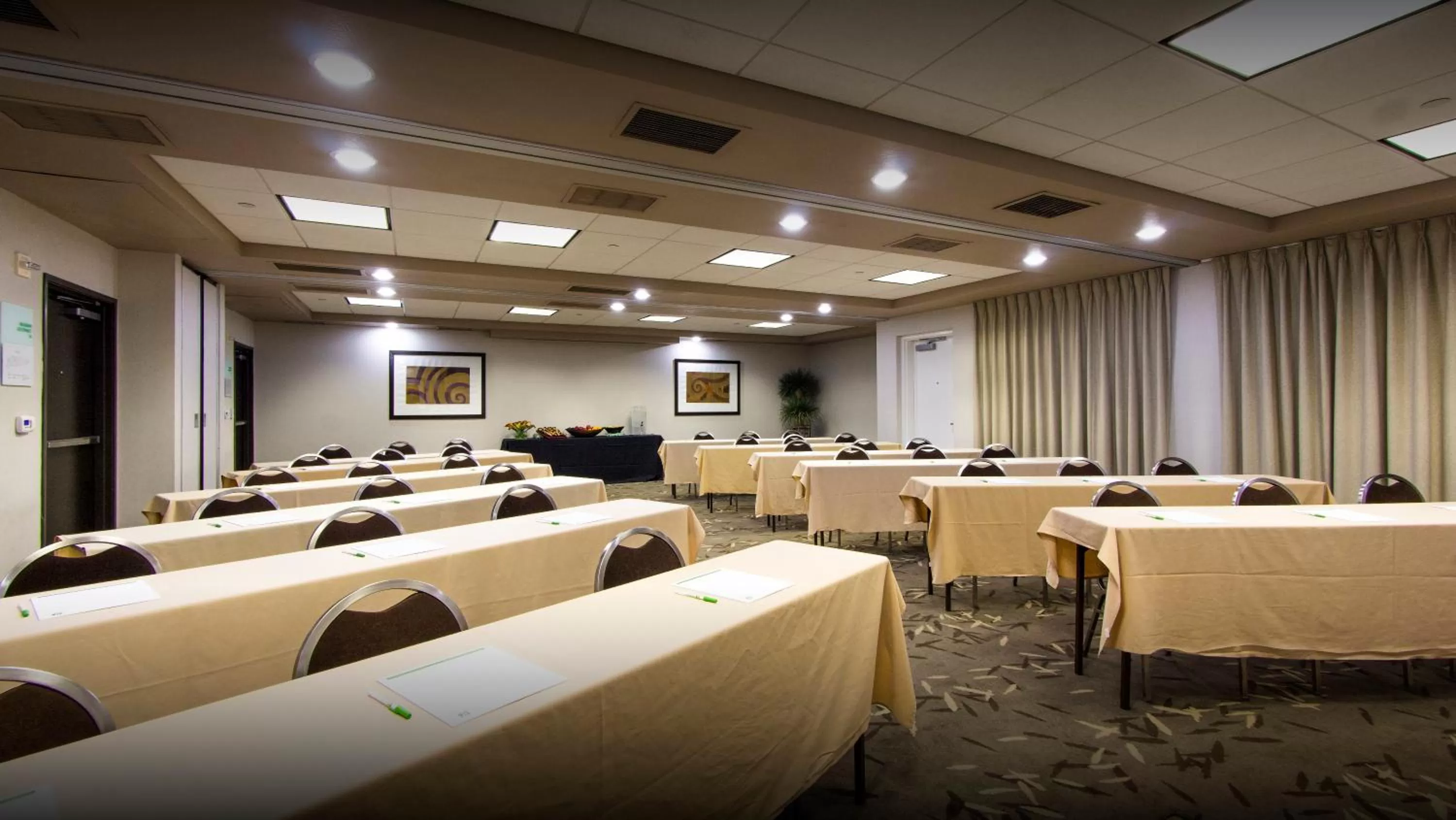 Meeting/conference room in Holiday Inn Scottsdale North- Airpark by IHG
