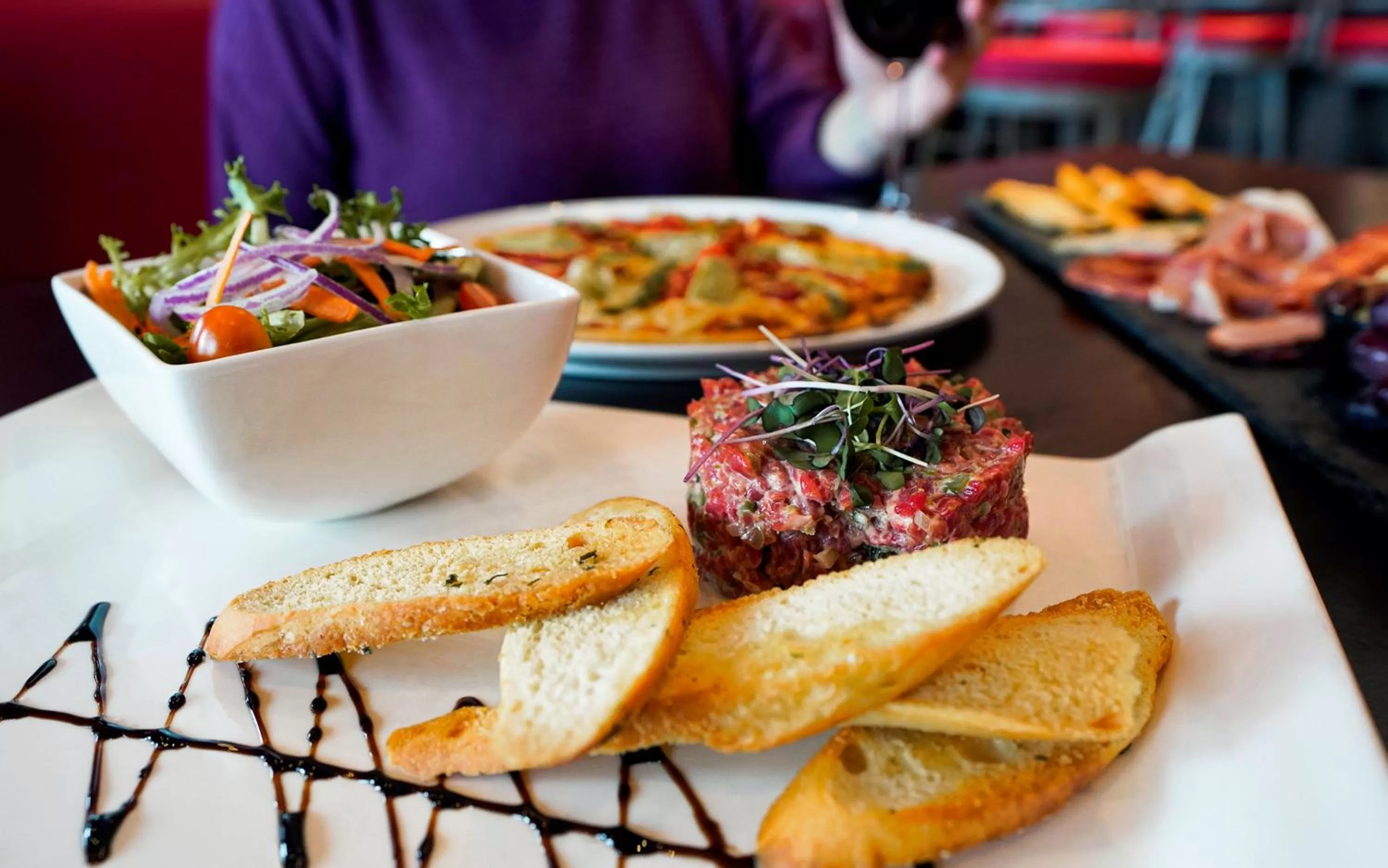 Restaurant/places to eat in Hôtel Plaza Québec par JARO