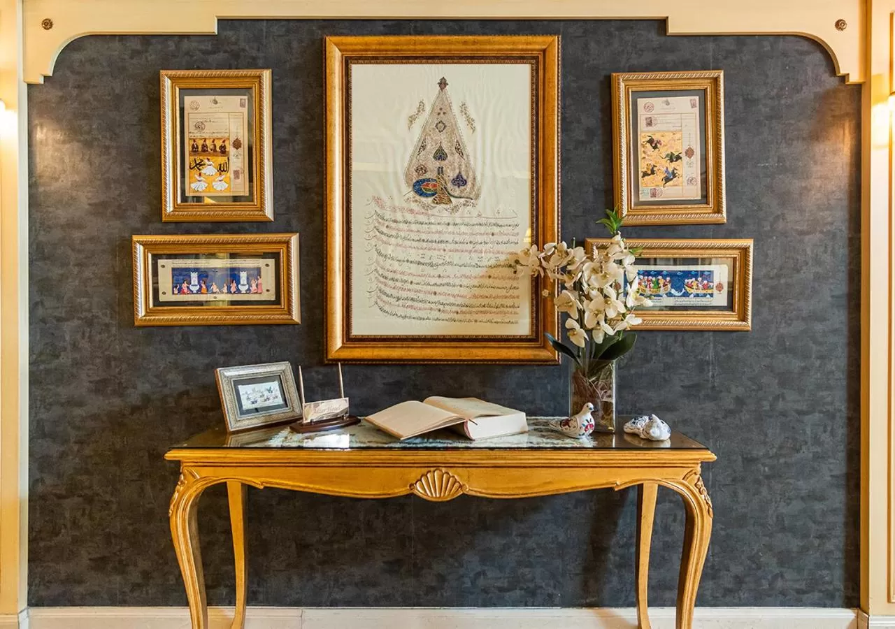 Lobby or reception in Alzer Hotel Special Class