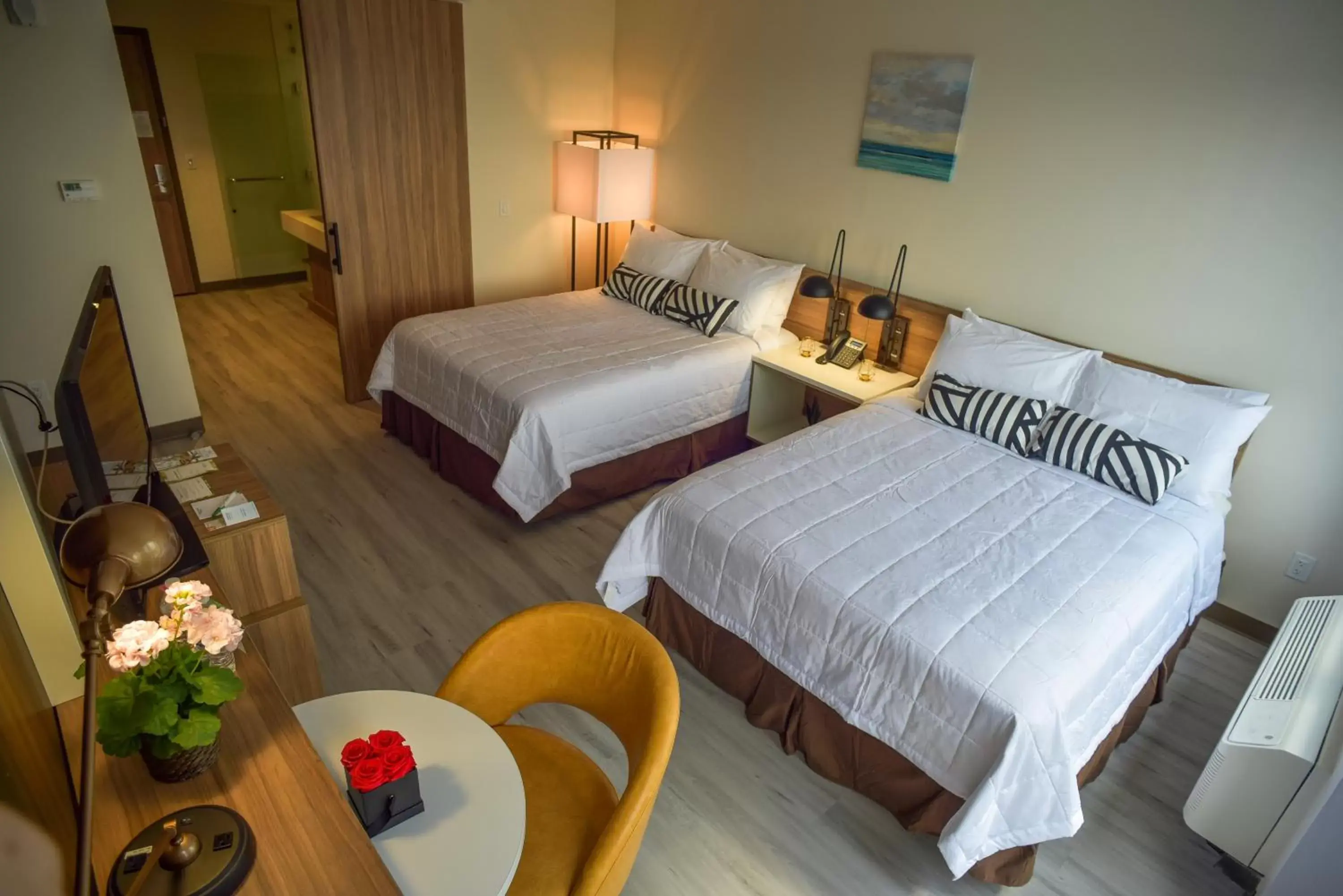 Deluxe Queen Room with Two Queen Beds - Non-Smoking in Wyndham Garden North Bergen - Secaucus Deluxe Queen Room with Two Queen Beds - Non-Smoking in Wyndham Garden North Bergen - Secaucus