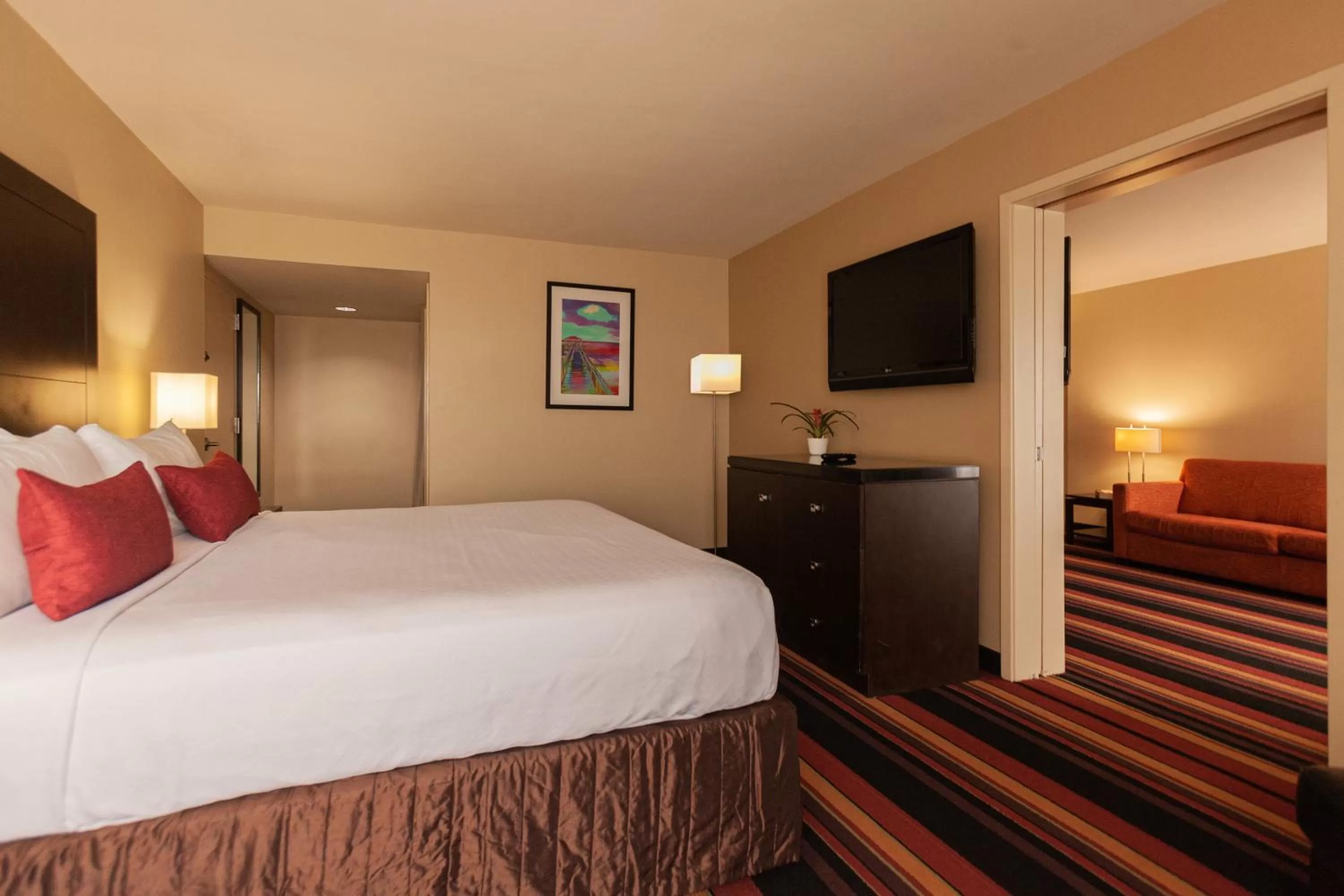 King Suite with Living room - Disability Access/Non Smoking in Wyndham New Orleans Airport & Conference Center