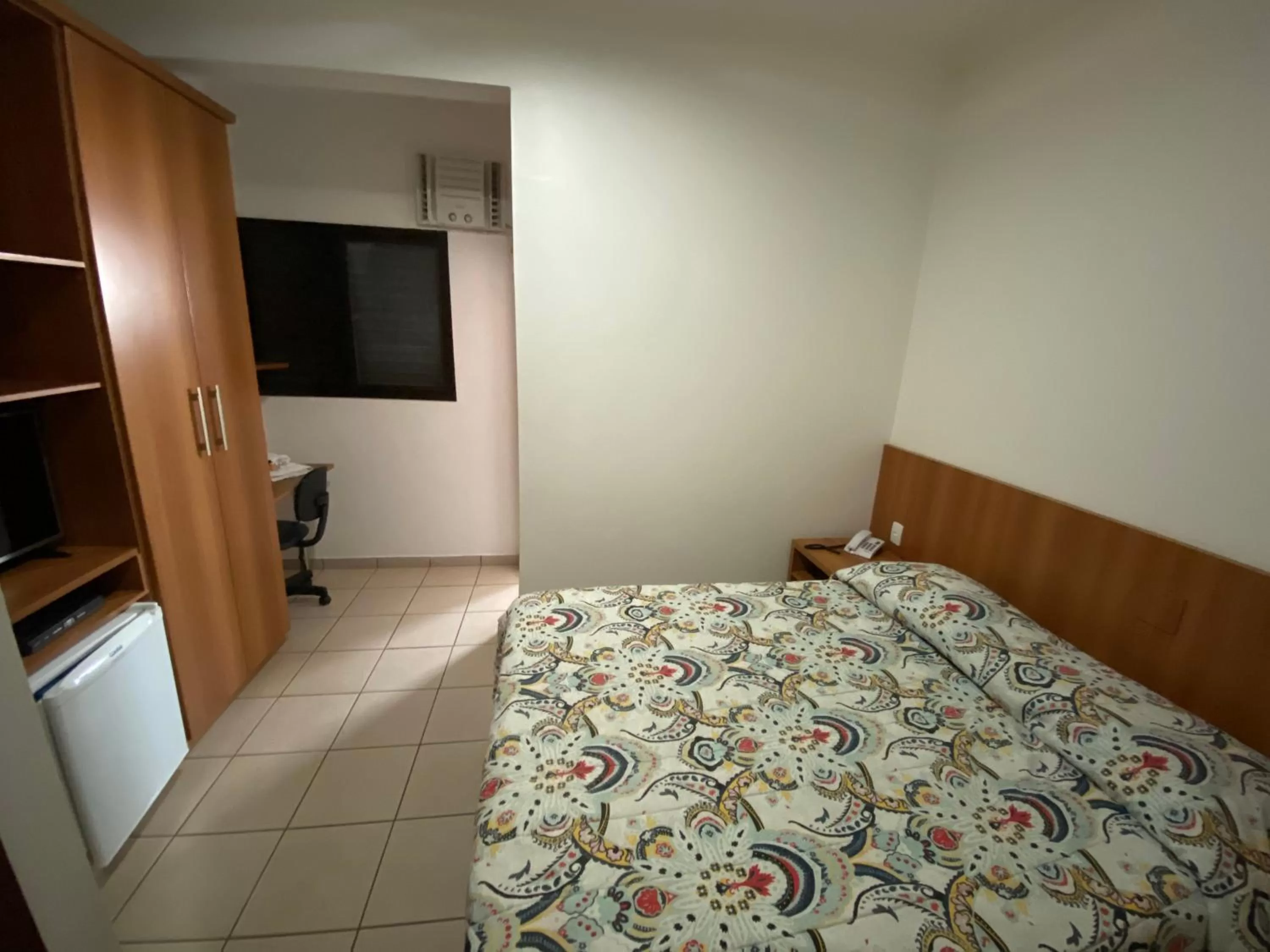 Bed in Hotel Flat Alameda