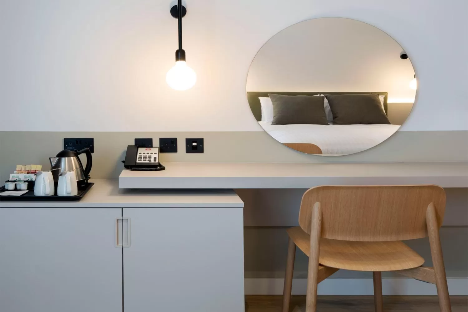 Bedroom in Leonardo Hotel Manchester Piccadilly