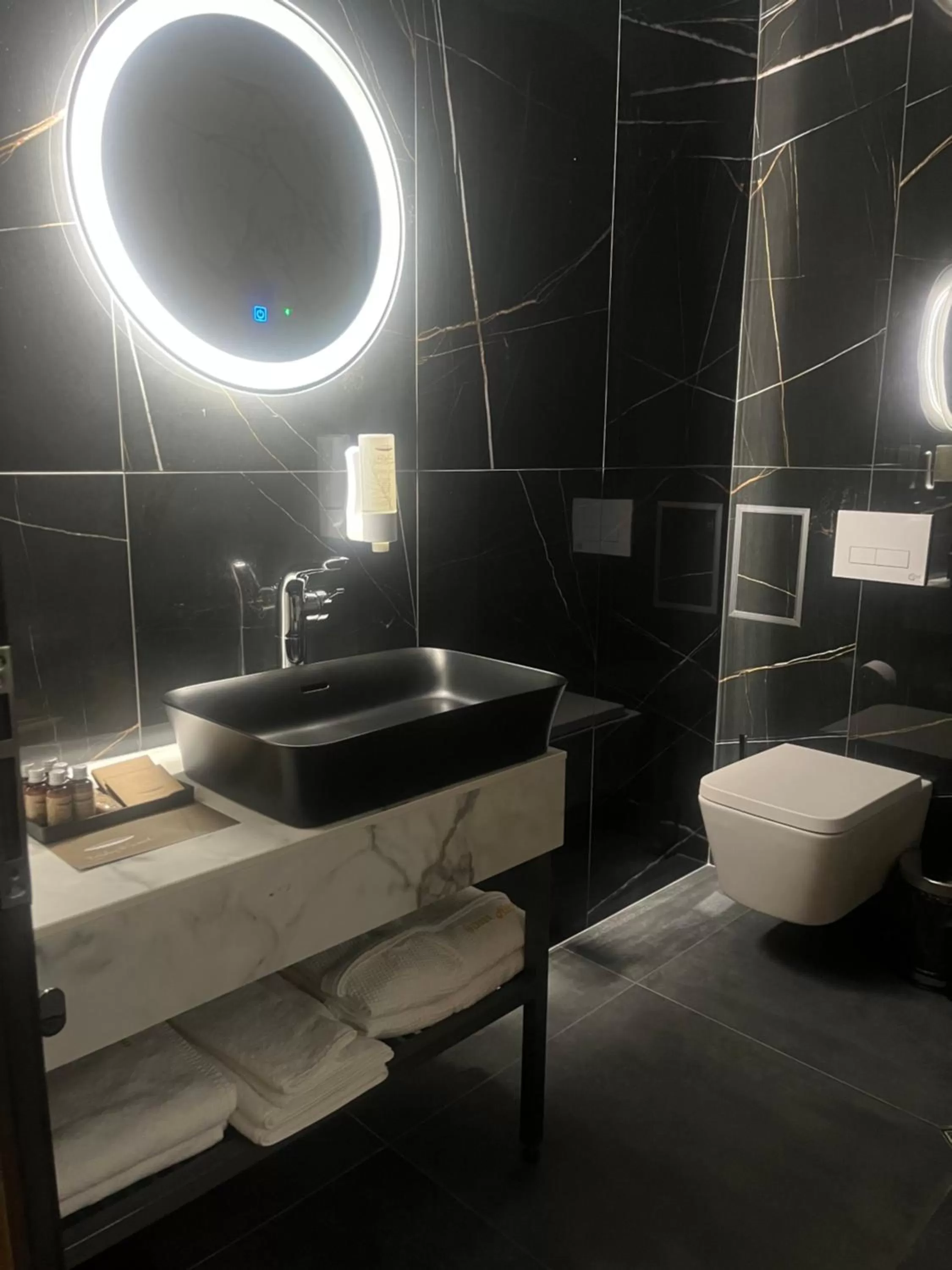 Bathroom in Hotel NIKS