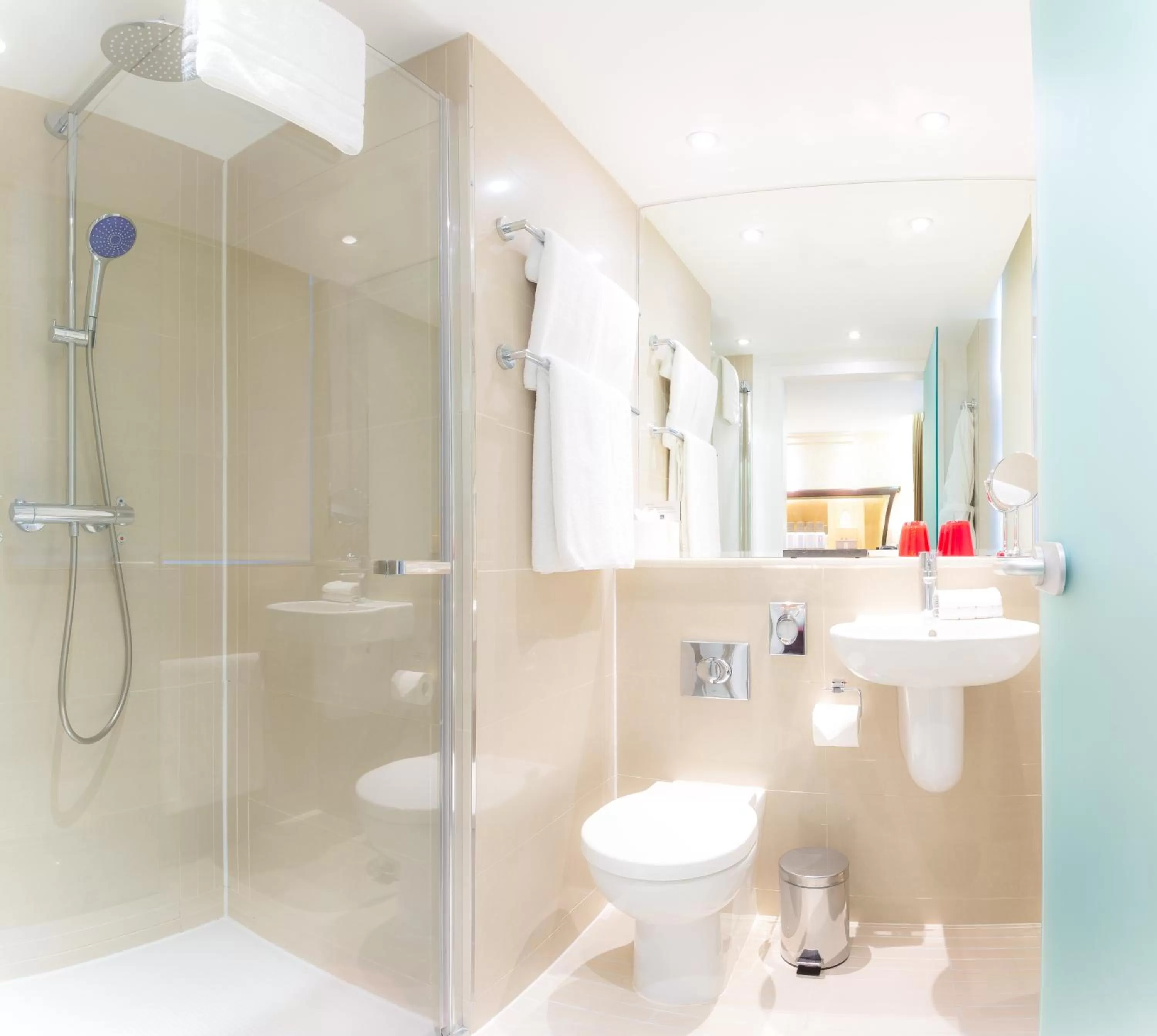 Bathroom in Ten Manchester Street Hotel