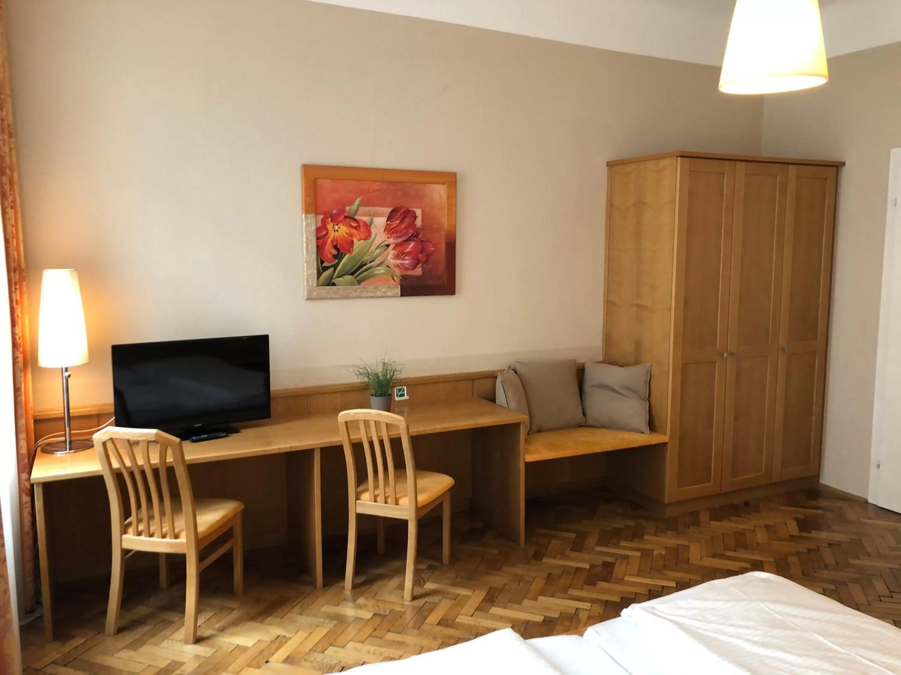 Photo of the whole room, Bed in Gasthof Schwabl Wirt