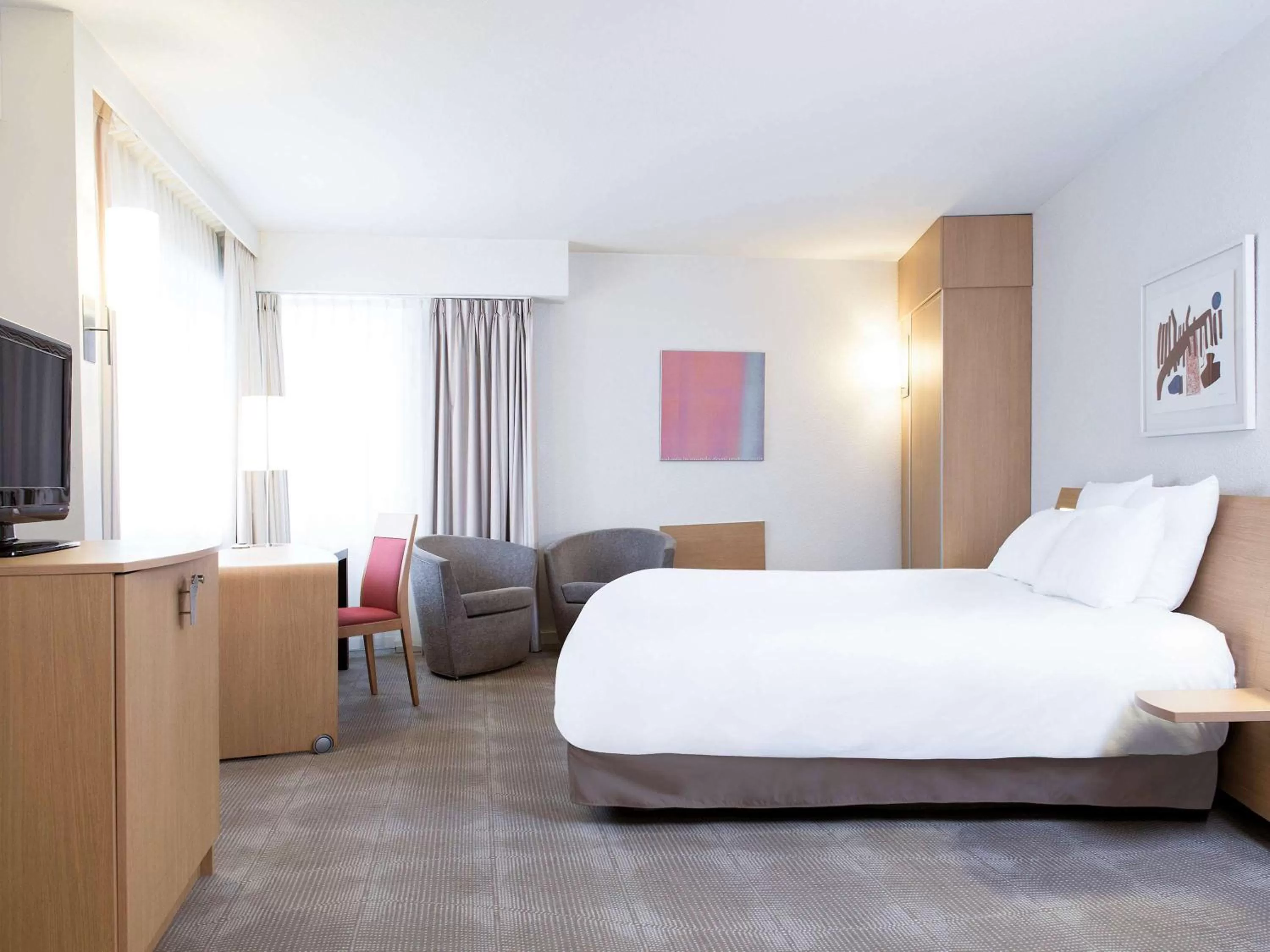 Photo of the whole room, Bed in Novotel Gent Centrum