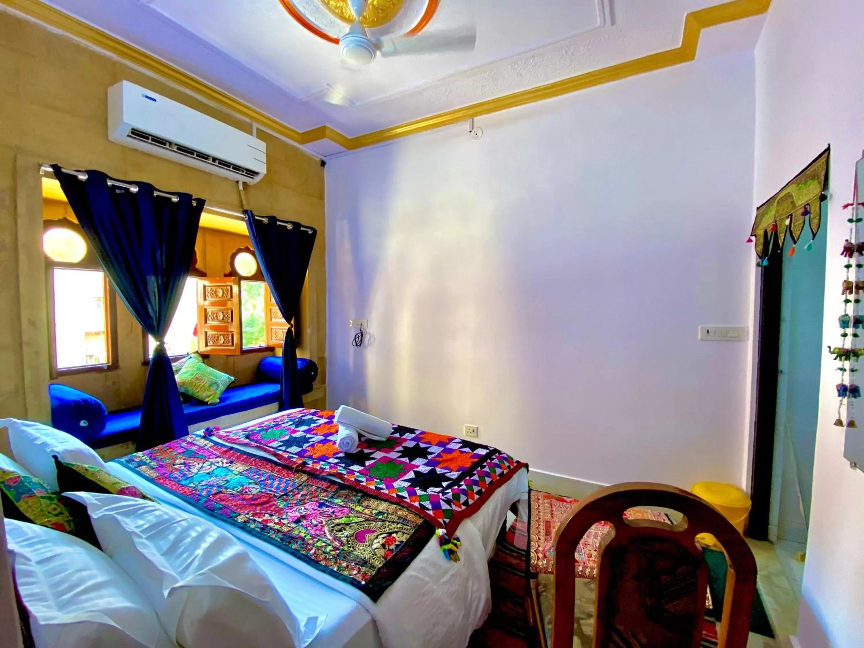 Bed in Hotel Murad Haveli